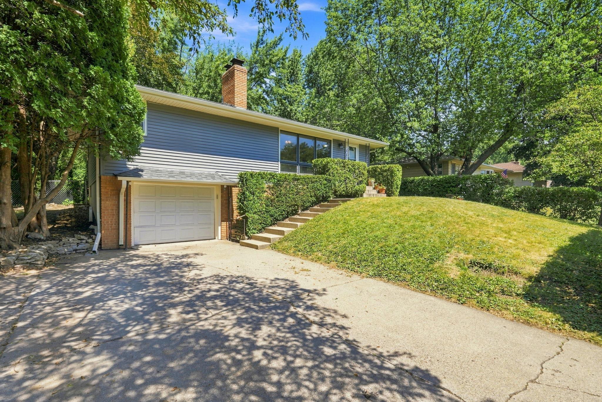 View of Residential at 1101 Lynde Drive, Fridley MN 55432, Fridley (3 of 42) - Mike Wilen | Minnesota Team Real Estate
