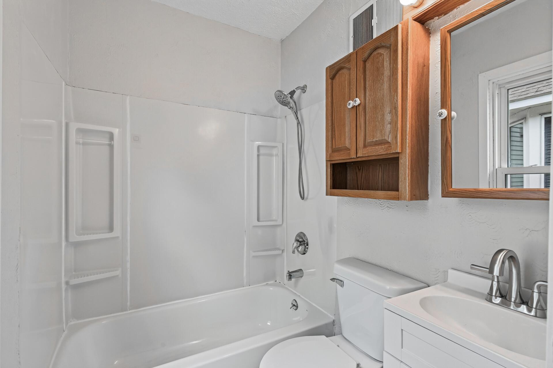 View of Residential at 4227 Humboldt Avenue, Minneapolis MN 55412, Minneapolis (18 of 31) - Mike Wilen | Minnesota Team Real Estate