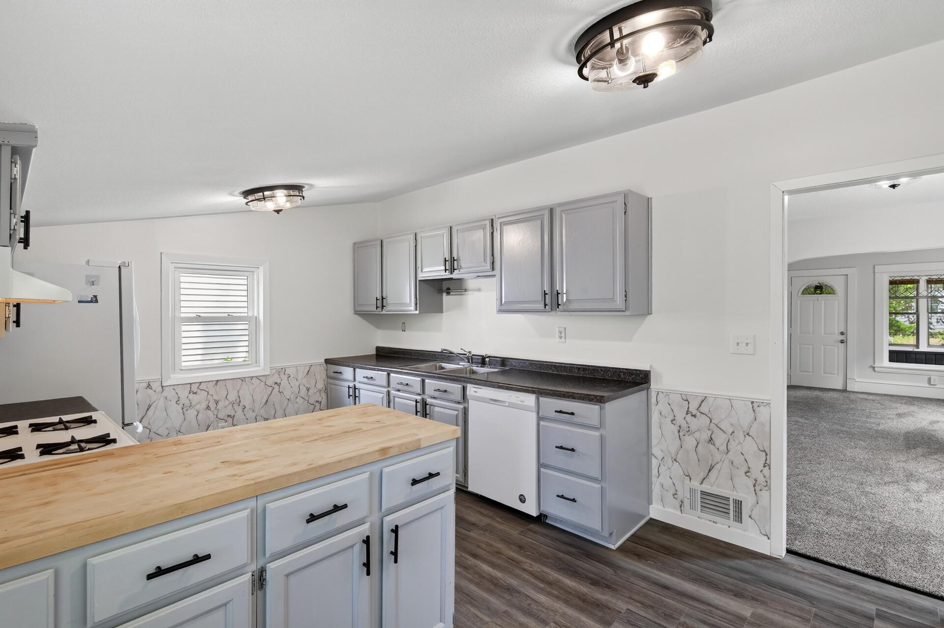 View of Residential at 4227 Humboldt Avenue, Minneapolis MN 55412, Minneapolis (9 of 31) - Mike Wilen | Minnesota Team Real Estate