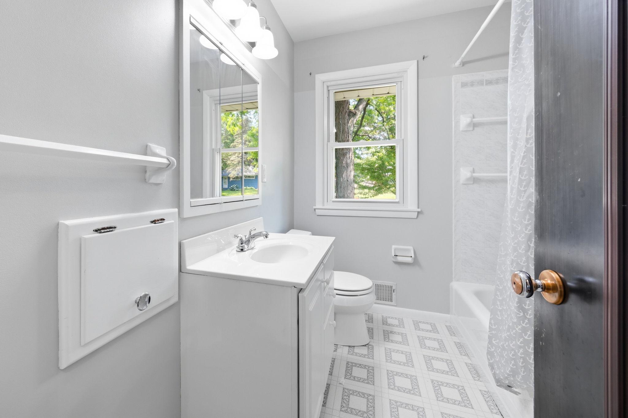 View of Residential at 821 Sterling Street, Maplewood MN 55119, Maplewood (10 of 22) - Mike Wilen | Minnesota Team Real Estate