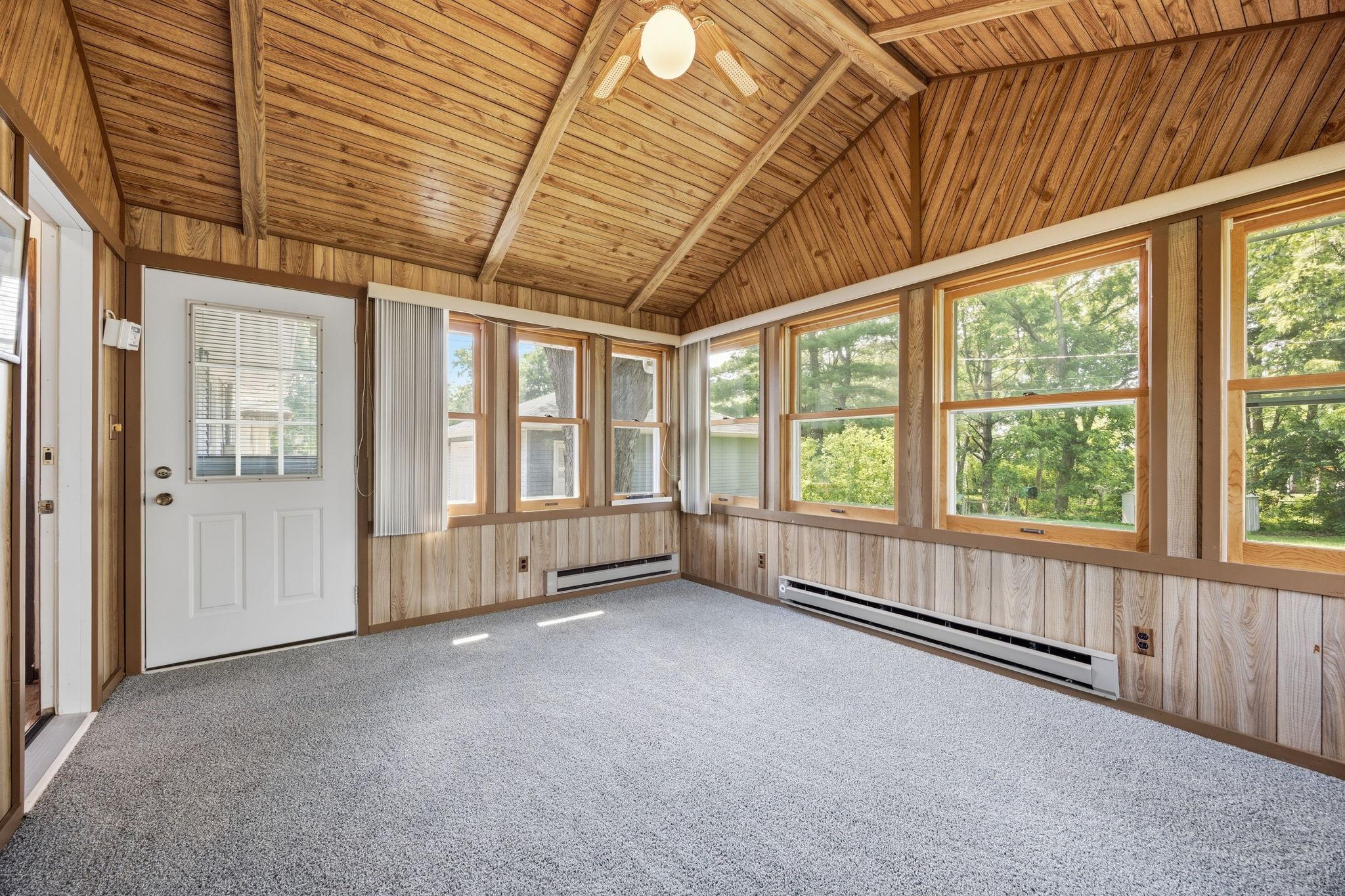 View of Residential at 821 Sterling Street, Maplewood MN 55119, Maplewood (19 of 22) - Mike Wilen | Minnesota Team Real Estate