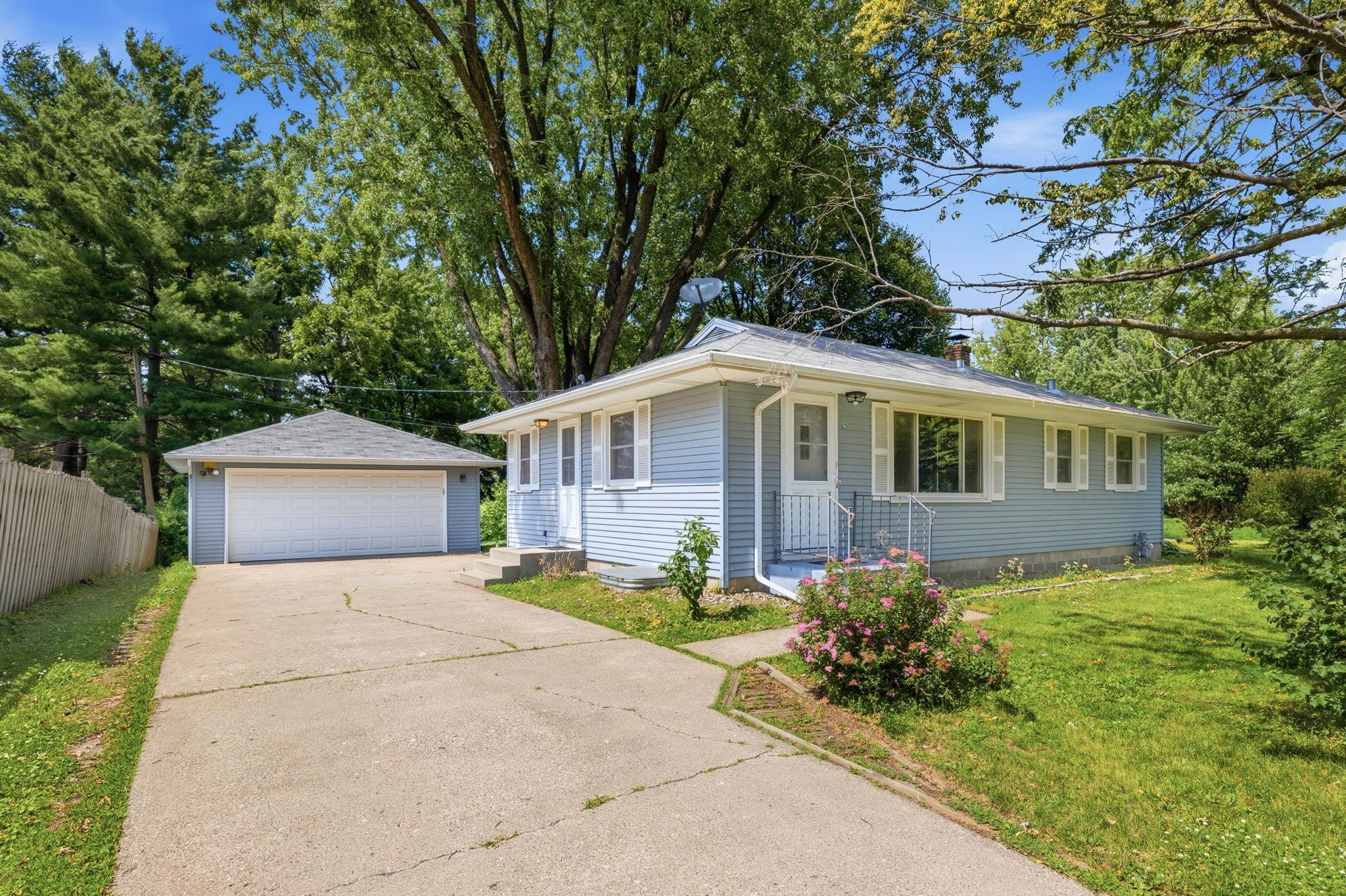 View of Residential at 821 Sterling Street, Maplewood MN 55119, Maplewood (2 of 22) - Mike Wilen | Minnesota Team Real Estate
