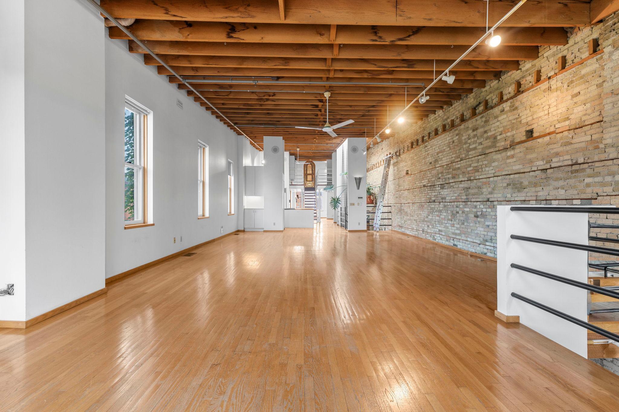 View of Residential at 213 1/2 Washington Avenue, Minneapolis MN 55401, Minneapolis (19 of 45) - Mike Wilen | Minnesota Team Real Estate