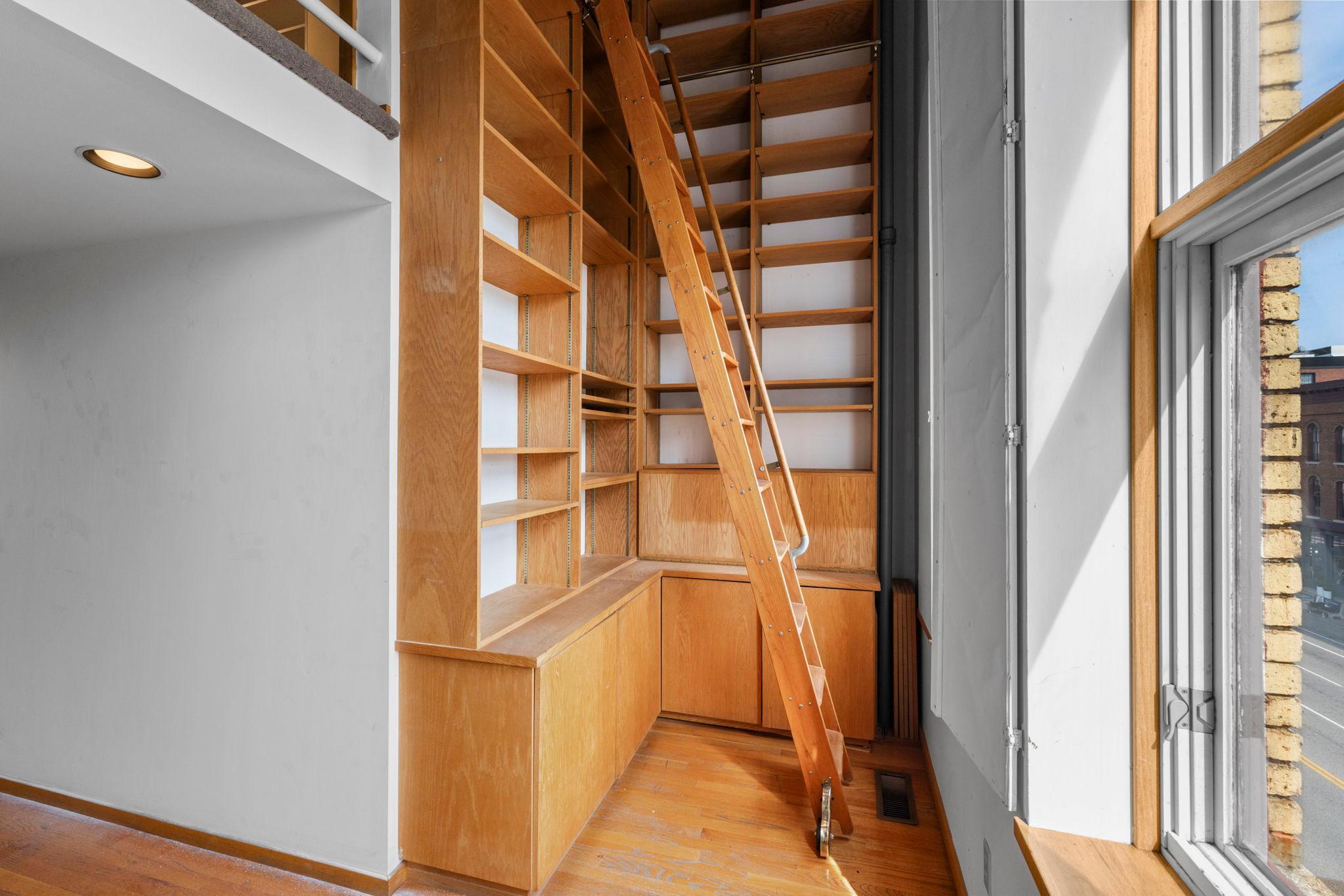 View of Residential at 213 1/2 Washington Avenue, Minneapolis MN 55401, Minneapolis (24 of 45) - Mike Wilen | Minnesota Team Real Estate