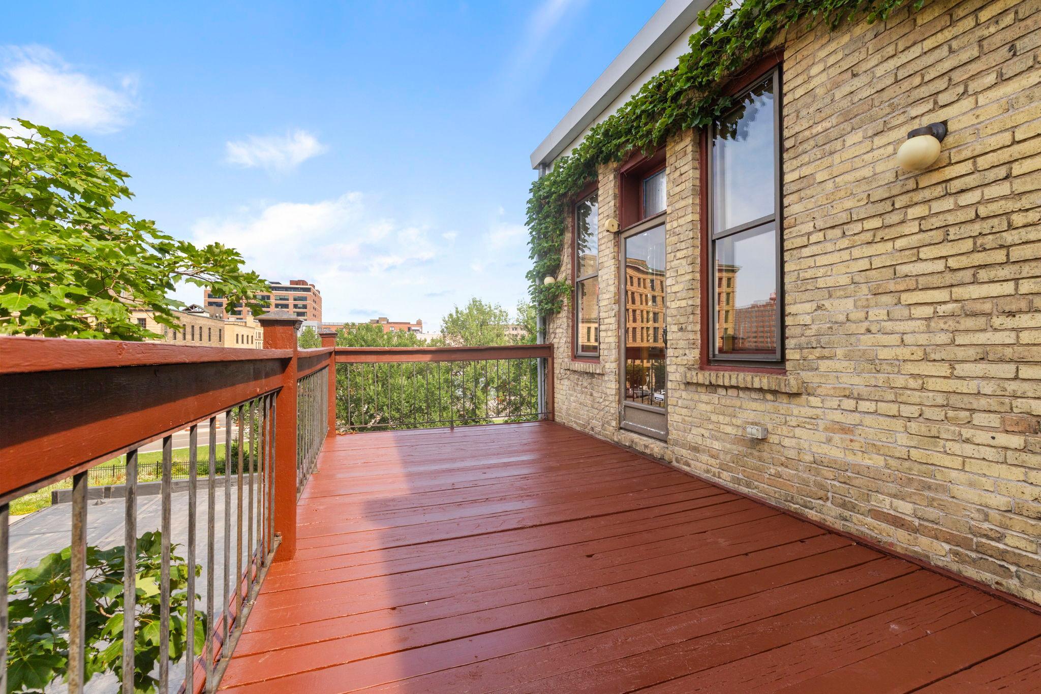 View of Residential at 213 1/2 Washington Avenue, Minneapolis MN 55401, Minneapolis (33 of 45) - Mike Wilen | Minnesota Team Real Estate