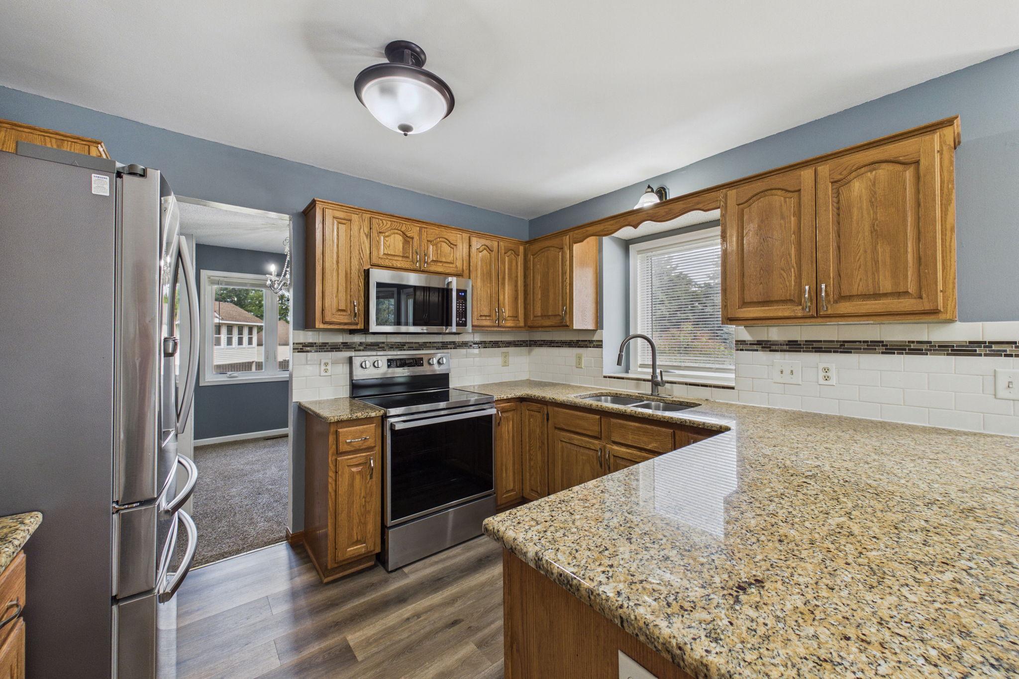 View of Residential at 9120 Barrington Terrace, Brooklyn Park MN 55443, Brooklyn Park (7 of 37) - Mike Wilen | Minnesota Team Real Estate