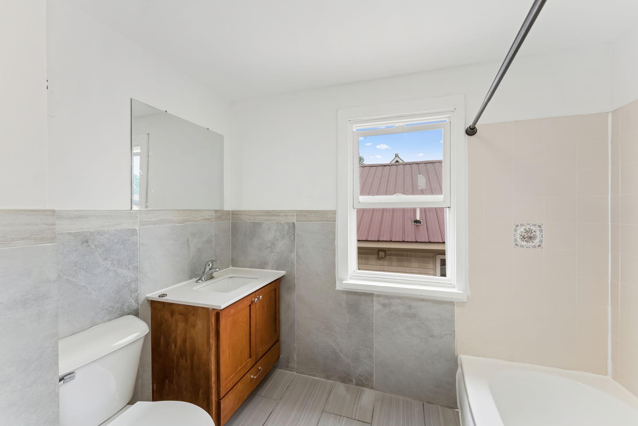 View of Residential at 3632 4th Avenue, Minneapolis MN 55409, Minneapolis (22 of 28) - Mike Wilen | Minnesota Team Real Estate