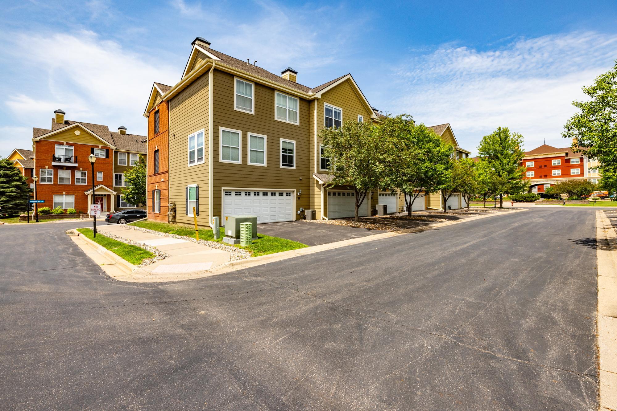 View of Residential at 10254 Bleeker Street, Woodbury MN 55129, Woodbury (46 of 97) - Mike Wilen | Minnesota Team Real Estate