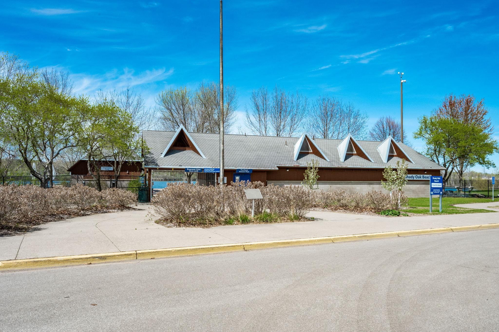 View of Residential at 6155 Chasewood Parkway #204, Minnetonka MN 55343, Minnetonka (16 of 27) - Mike Wilen | Minnesota Team Real Estate