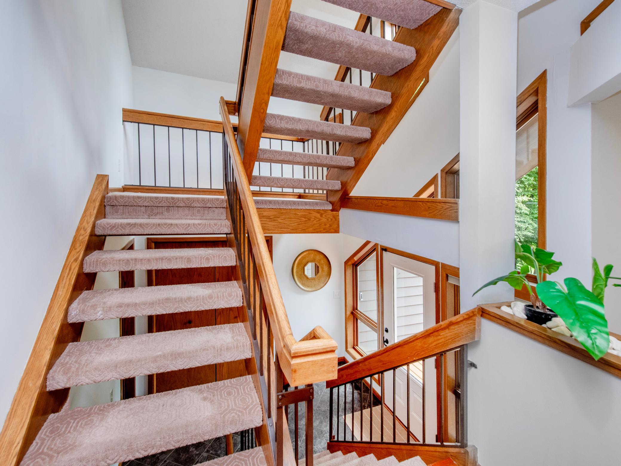 View of Residential at 13900 Hill Ridge Drive, Hopkins MN 55305, Hopkins (34 of 65) - Mike Wilen | Minnesota Team Real Estate