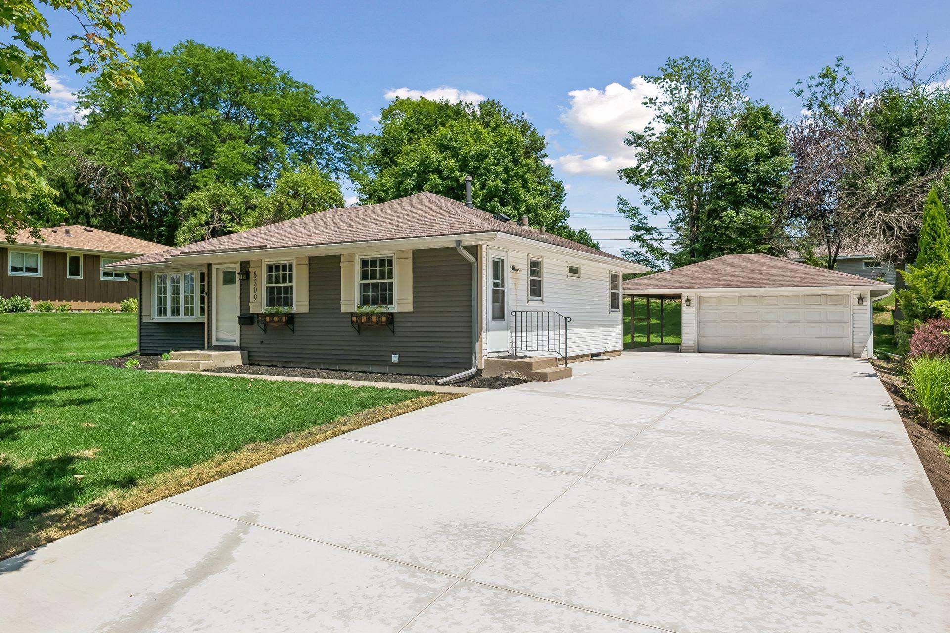 View of Residential at 8209 Beard Road, Bloomington MN 55431, Bloomington (2 of 42) - Mike Wilen | Minnesota Team Real Estate