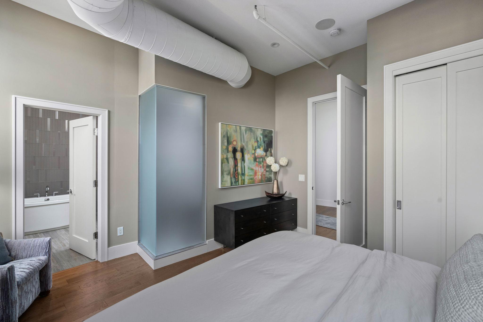View of Residential at 117 Portland Avenue #302, Minneapolis MN 55401, Minneapolis (68 of 101) - Mike Wilen | Minnesota Team Real Estate