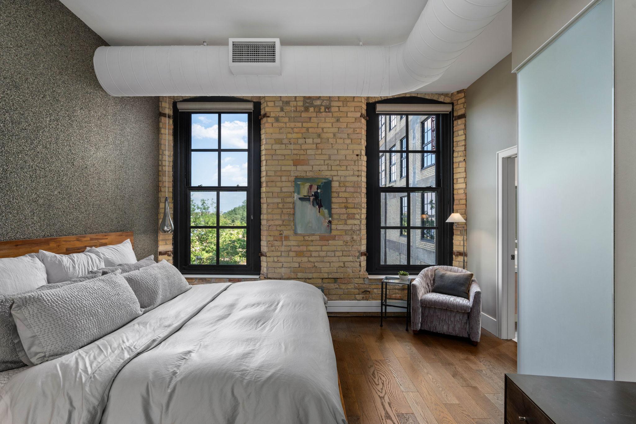 View of Residential at 117 Portland Avenue #302, Minneapolis MN 55401, Minneapolis (66 of 101) - Mike Wilen | Minnesota Team Real Estate