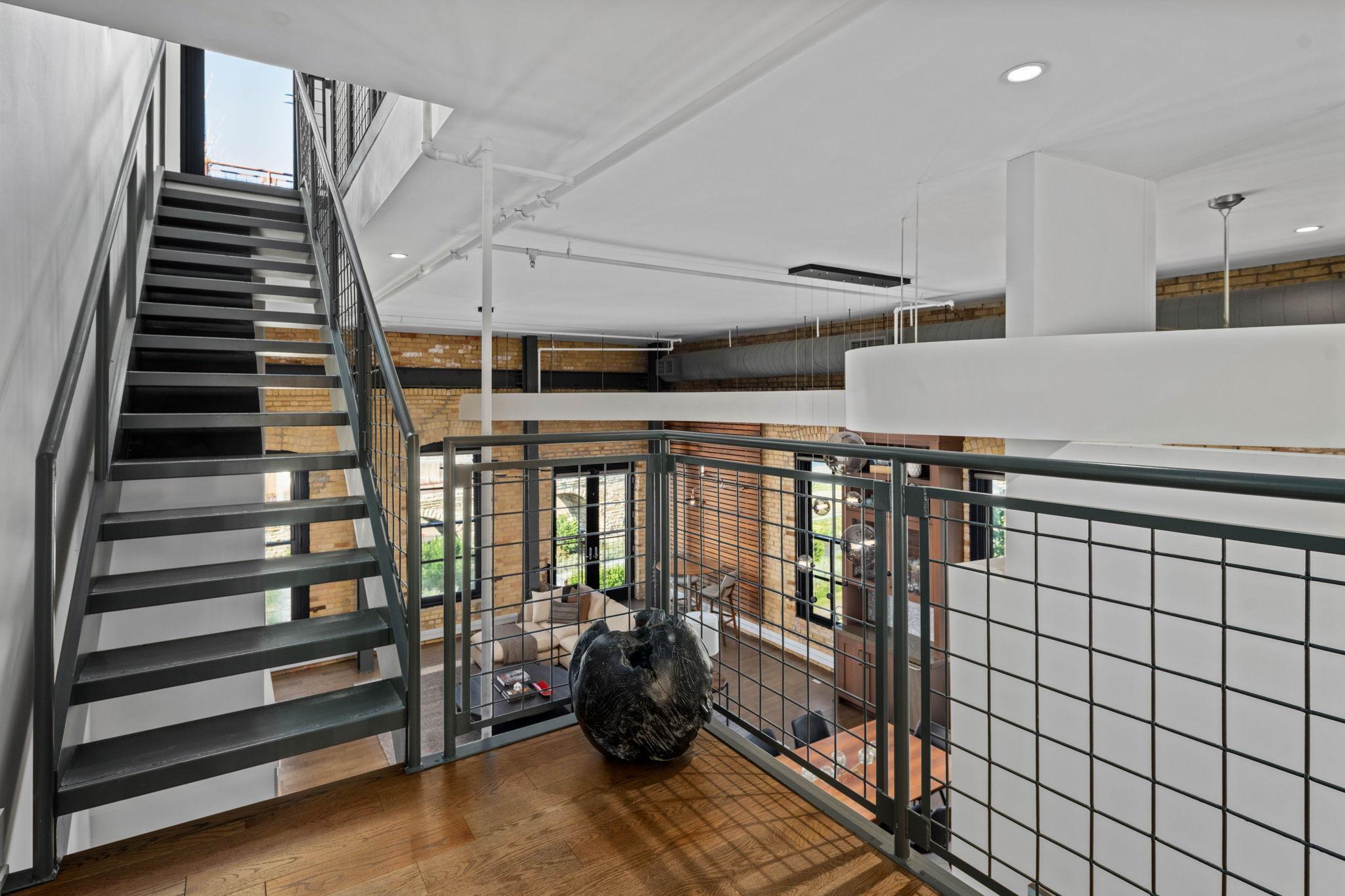 View of Residential at 117 Portland Avenue #302, Minneapolis MN 55401, Minneapolis (40 of 101) - Mike Wilen | Minnesota Team Real Estate