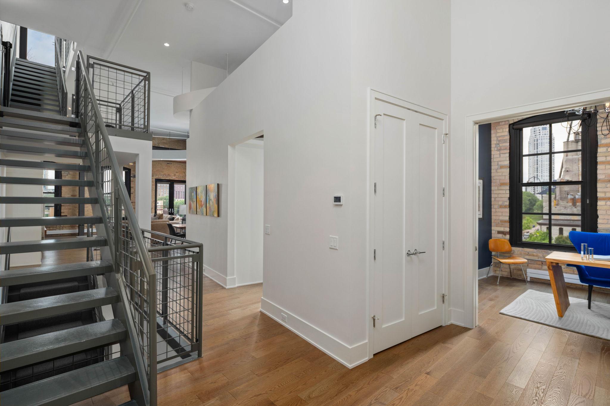 View of Residential at 117 Portland Avenue #302, Minneapolis MN 55401, Minneapolis (39 of 101) - Mike Wilen | Minnesota Team Real Estate