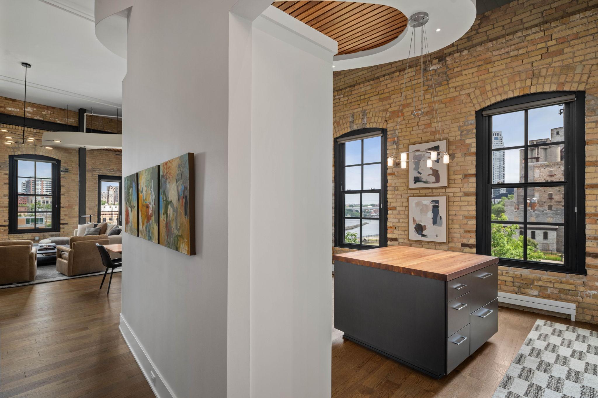 View of Residential at 117 Portland Avenue #302, Minneapolis MN 55401, Minneapolis (31 of 101) - Mike Wilen | Minnesota Team Real Estate