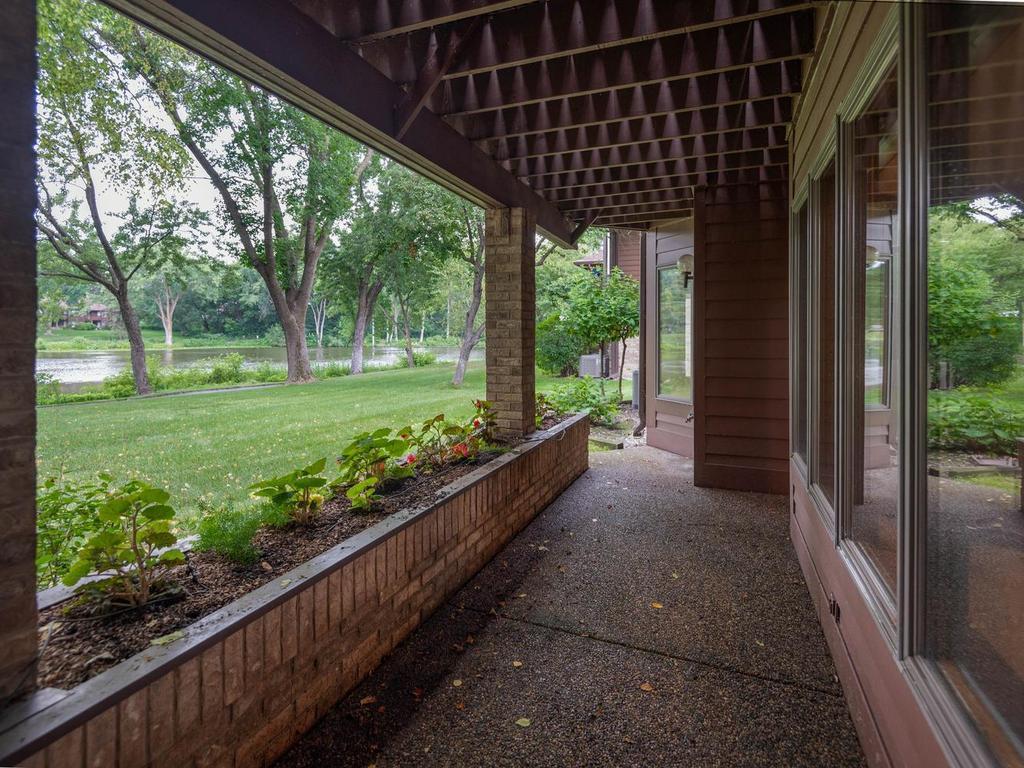 View of Residential at 7786 Lochmere Terrace, Edina MN 55439, Edina (32 of 39) - Mike Wilen | Minnesota Team Real Estate