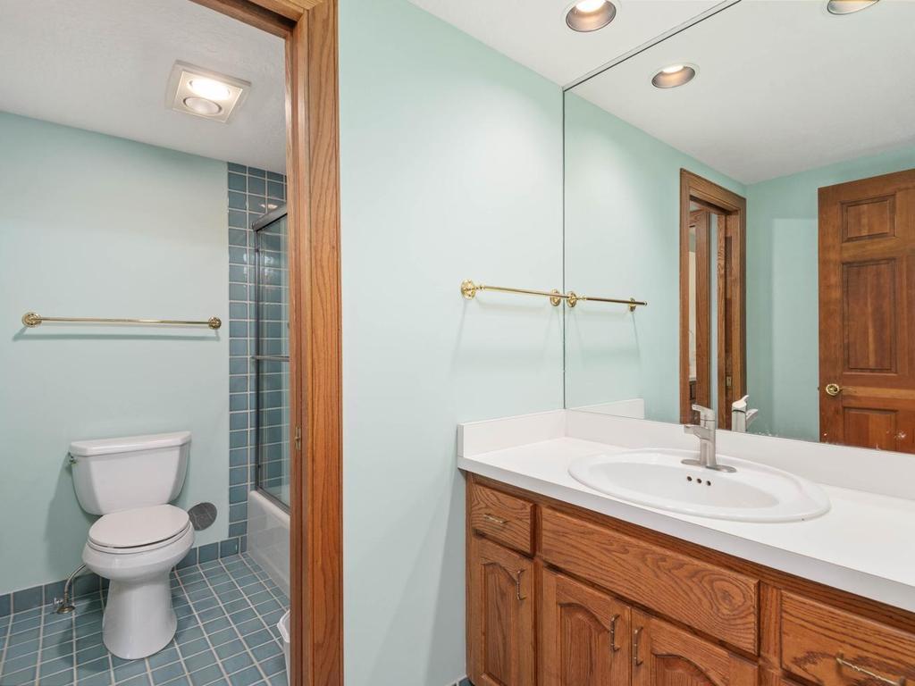 View of Residential at 7786 Lochmere Terrace, Edina MN 55439, Edina (30 of 39) - Mike Wilen | Minnesota Team Real Estate