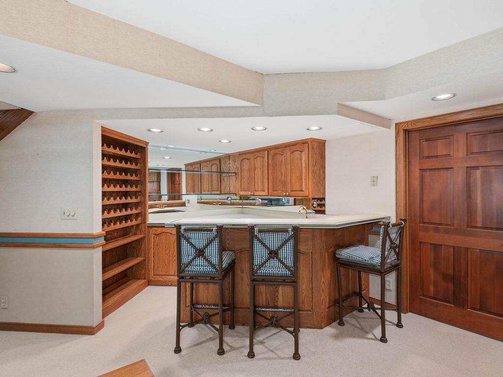 View of Residential at 7786 Lochmere Terrace, Edina MN 55439, Edina (27 of 39) - Mike Wilen | Minnesota Team Real Estate