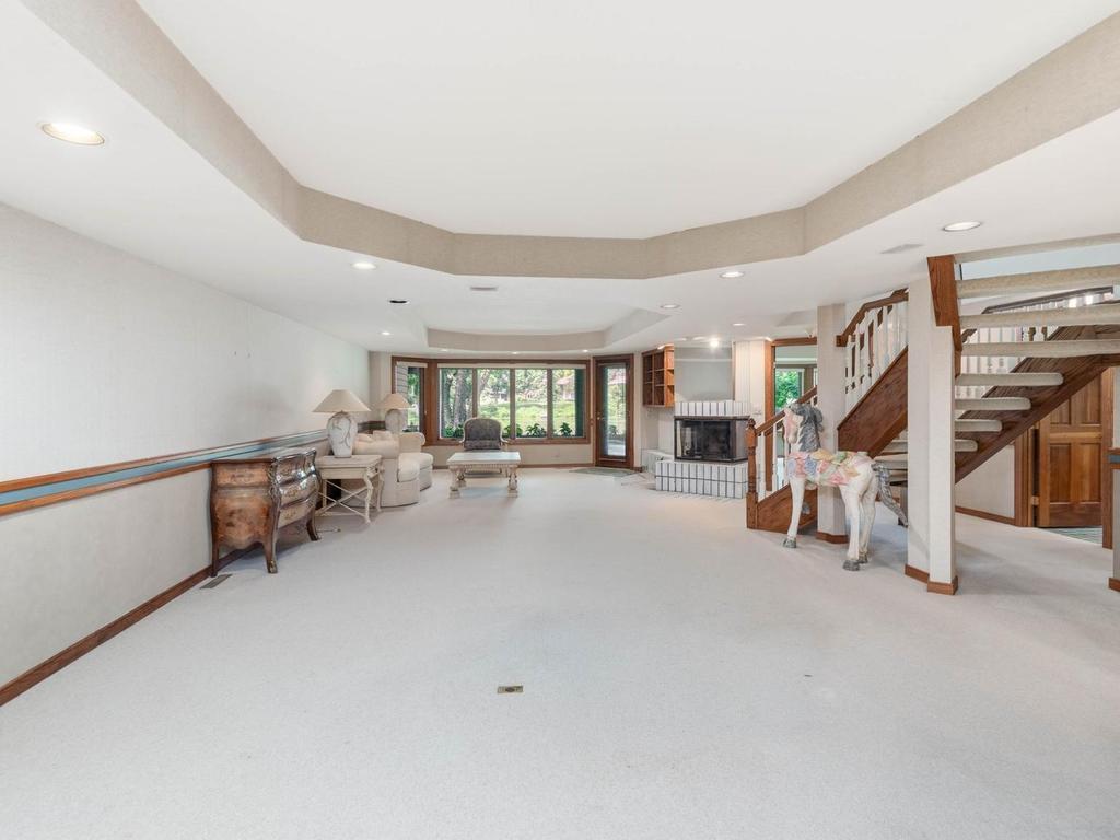 View of Residential at 7786 Lochmere Terrace, Edina MN 55439, Edina (26 of 39) - Mike Wilen | Minnesota Team Real Estate