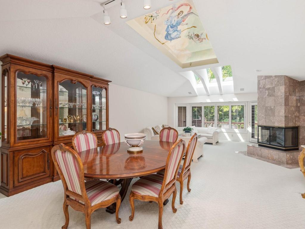 View of Residential at 7786 Lochmere Terrace, Edina MN 55439, Edina (5 of 39) - Mike Wilen | Minnesota Team Real Estate