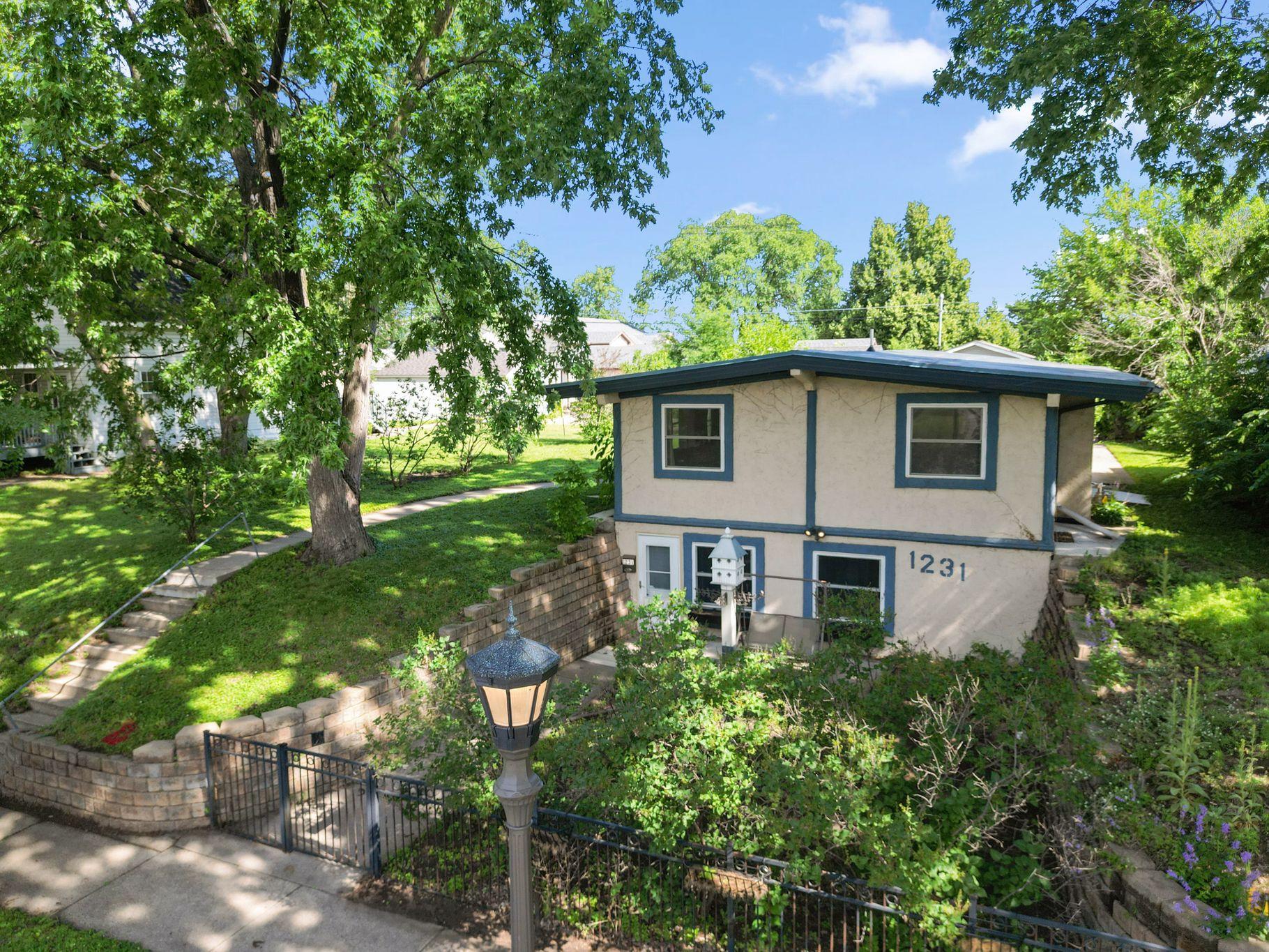View of Residential at 1231 Hewitt Avenue, Saint Paul MN 55104, Saint Paul (5 of 35) - Mike Wilen | Minnesota Team Real Estate