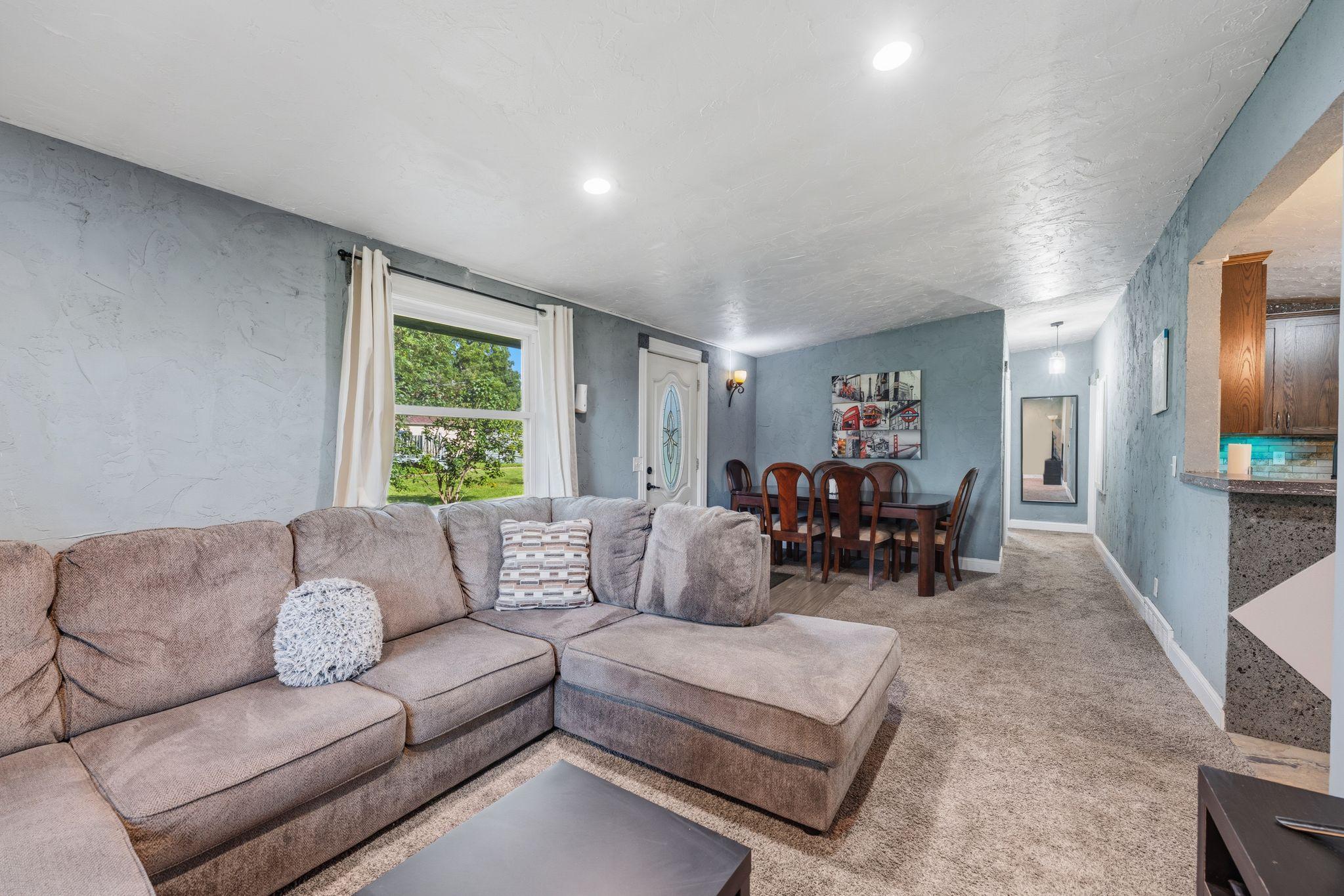View of Residential at 1231 Hewitt Avenue, Saint Paul MN 55104, Saint Paul (9 of 35) - Mike Wilen | Minnesota Team Real Estate
