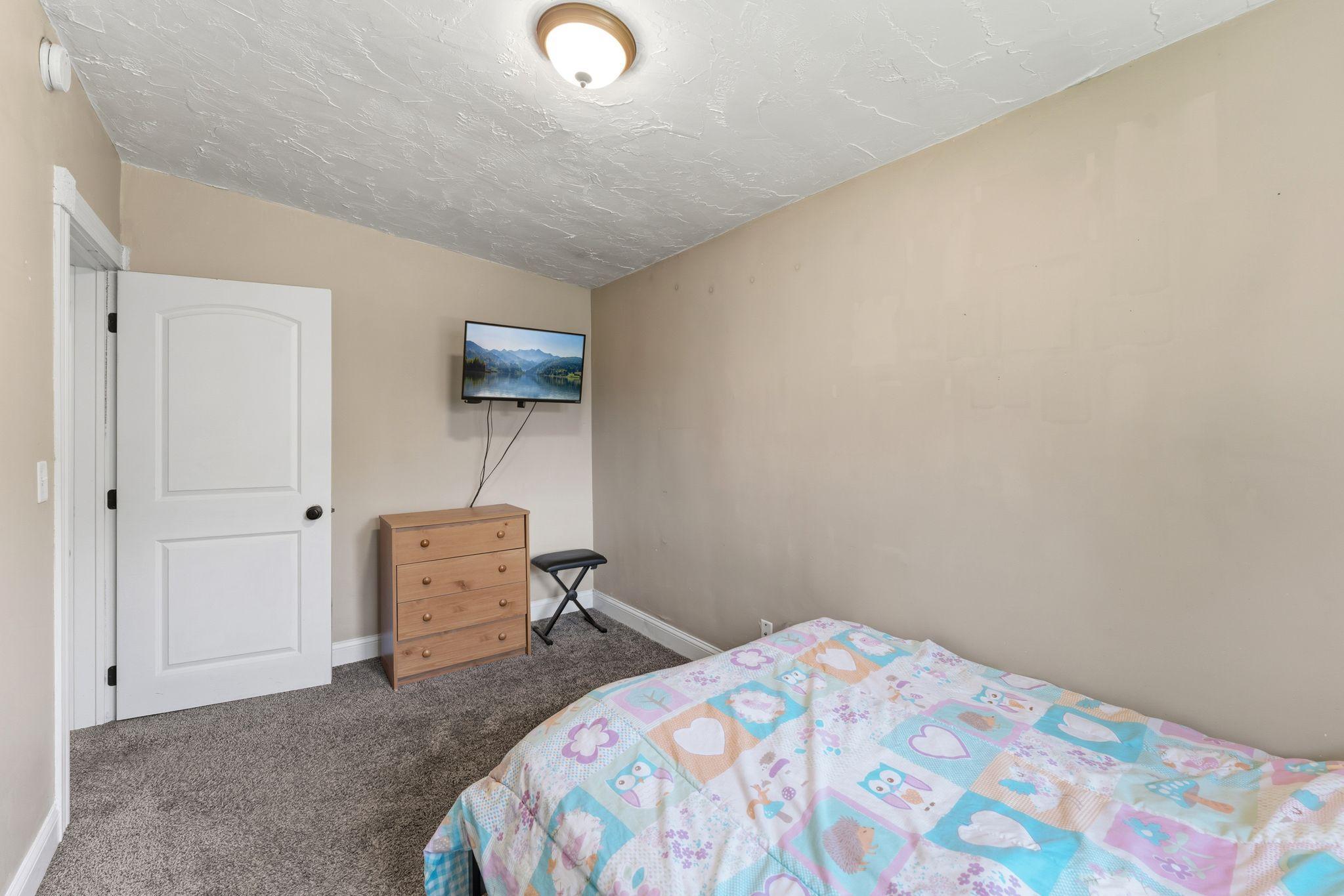 View of Residential at 1231 Hewitt Avenue, Saint Paul MN 55104, Saint Paul (15 of 35) - Mike Wilen | Minnesota Team Real Estate