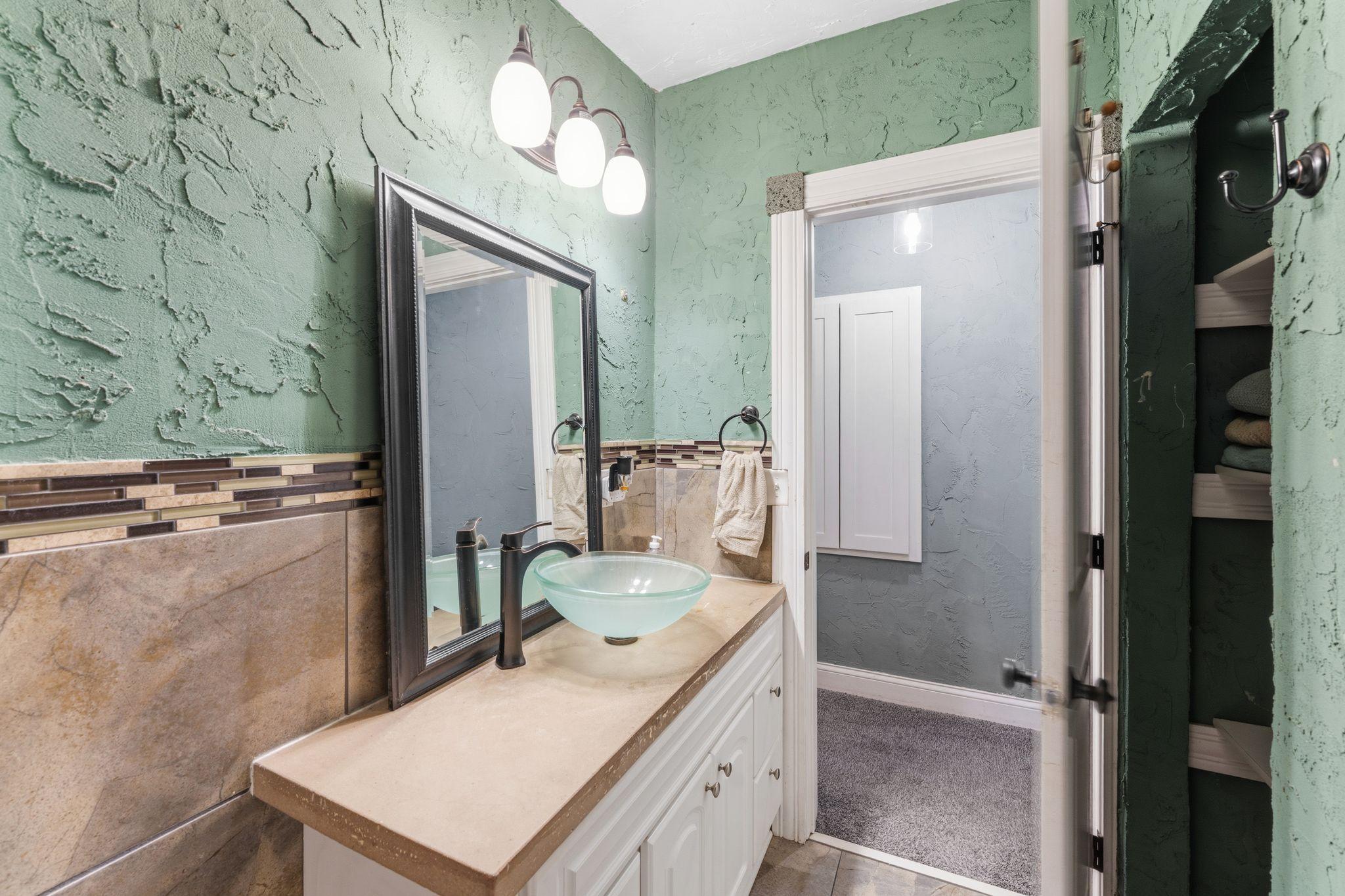 View of Residential at 1231 Hewitt Avenue, Saint Paul MN 55104, Saint Paul (13 of 35) - Mike Wilen | Minnesota Team Real Estate