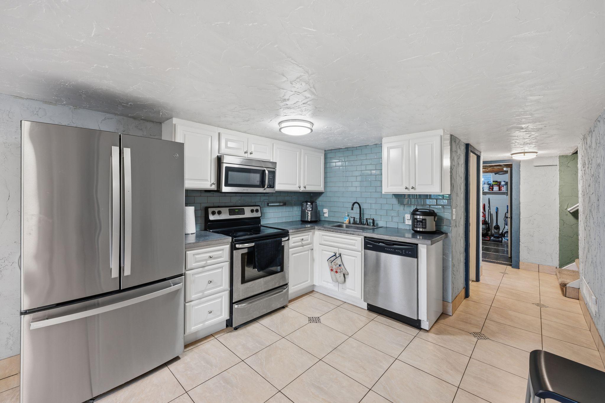 View of Residential at 1231 Hewitt Avenue, Saint Paul MN 55104, Saint Paul (17 of 35) - Mike Wilen | Minnesota Team Real Estate