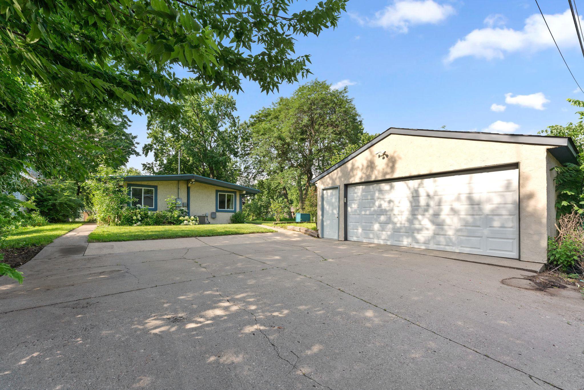 View of Residential at 1231 Hewitt Avenue, Saint Paul MN 55104, Saint Paul (31 of 35) - Mike Wilen | Minnesota Team Real Estate