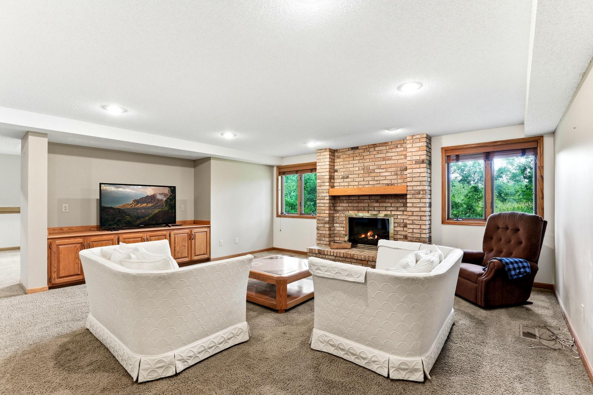 View of Residential at 5968 Scenic Place, Shoreview MN 55126, Shoreview (23 of 32) - Mike Wilen | Minnesota Team Real Estate
