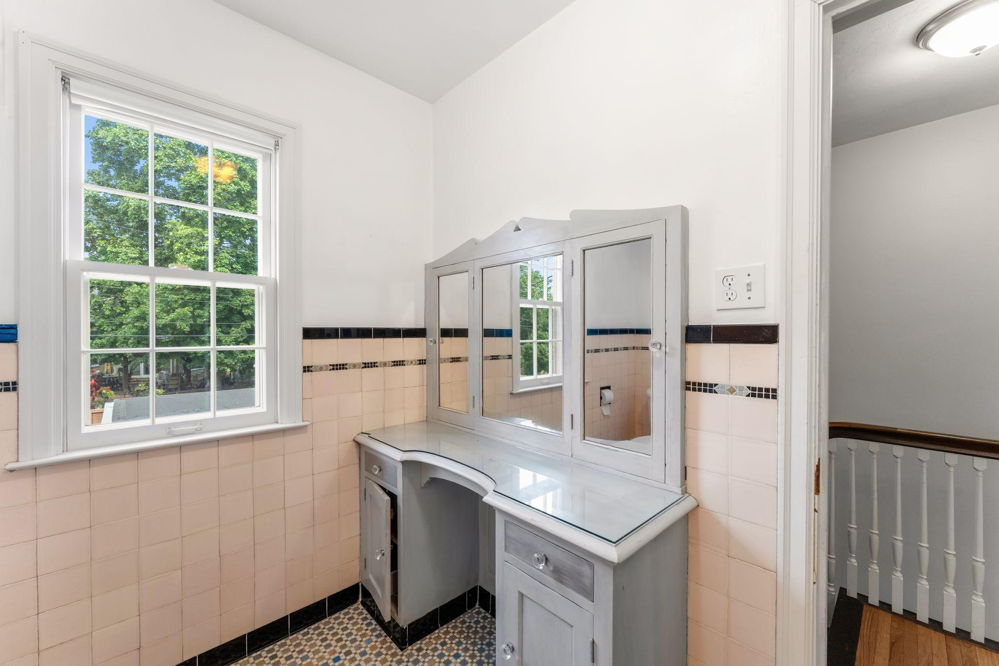 View of Residential at 704 Minnehaha Parkway, Minneapolis MN 55417, Minneapolis (21 of 51) - Mike Wilen | Minnesota Team Real Estate