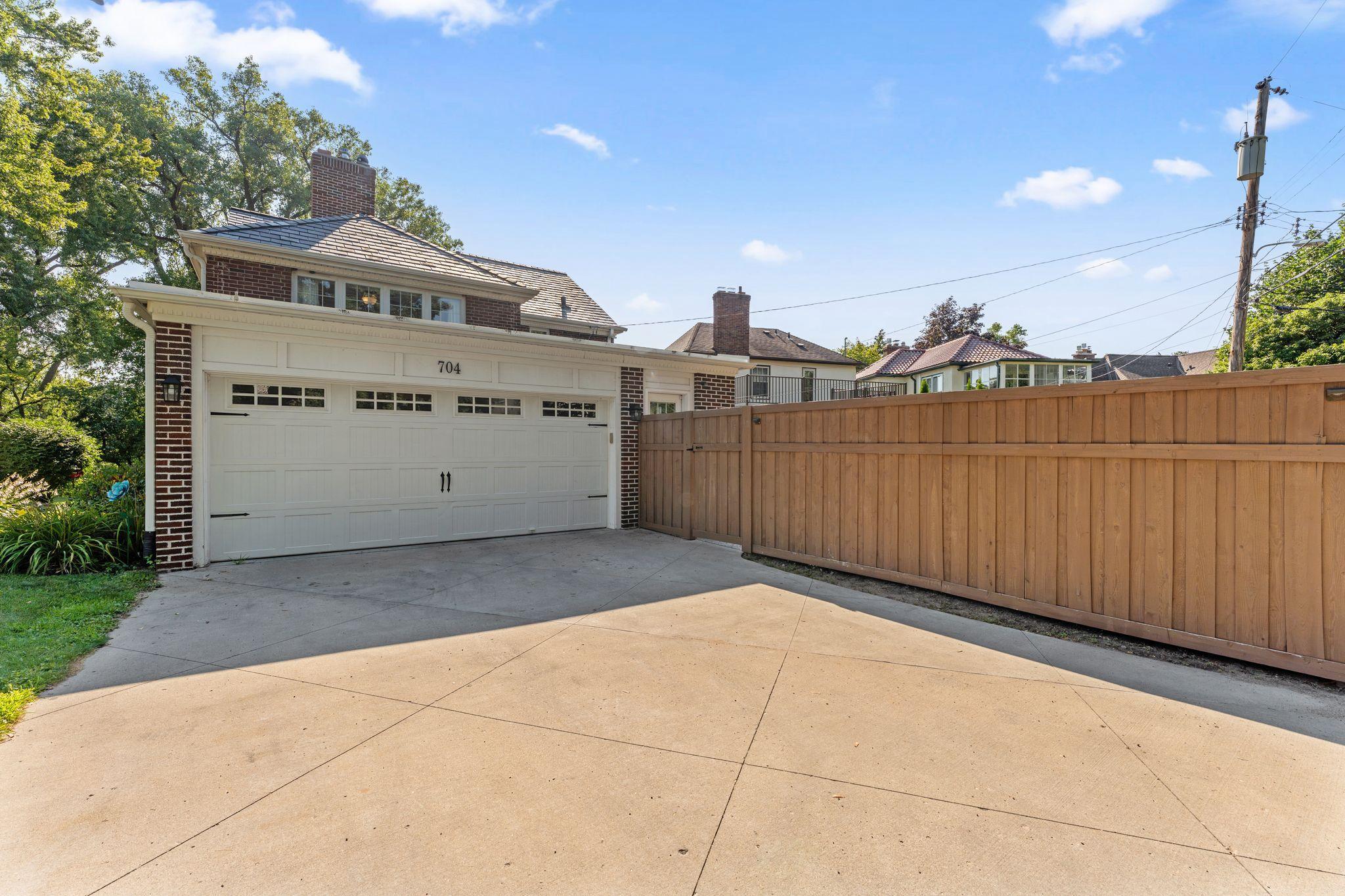 View of Residential at 704 Minnehaha Parkway, Minneapolis MN 55417, Minneapolis (35 of 51) - Mike Wilen | Minnesota Team Real Estate