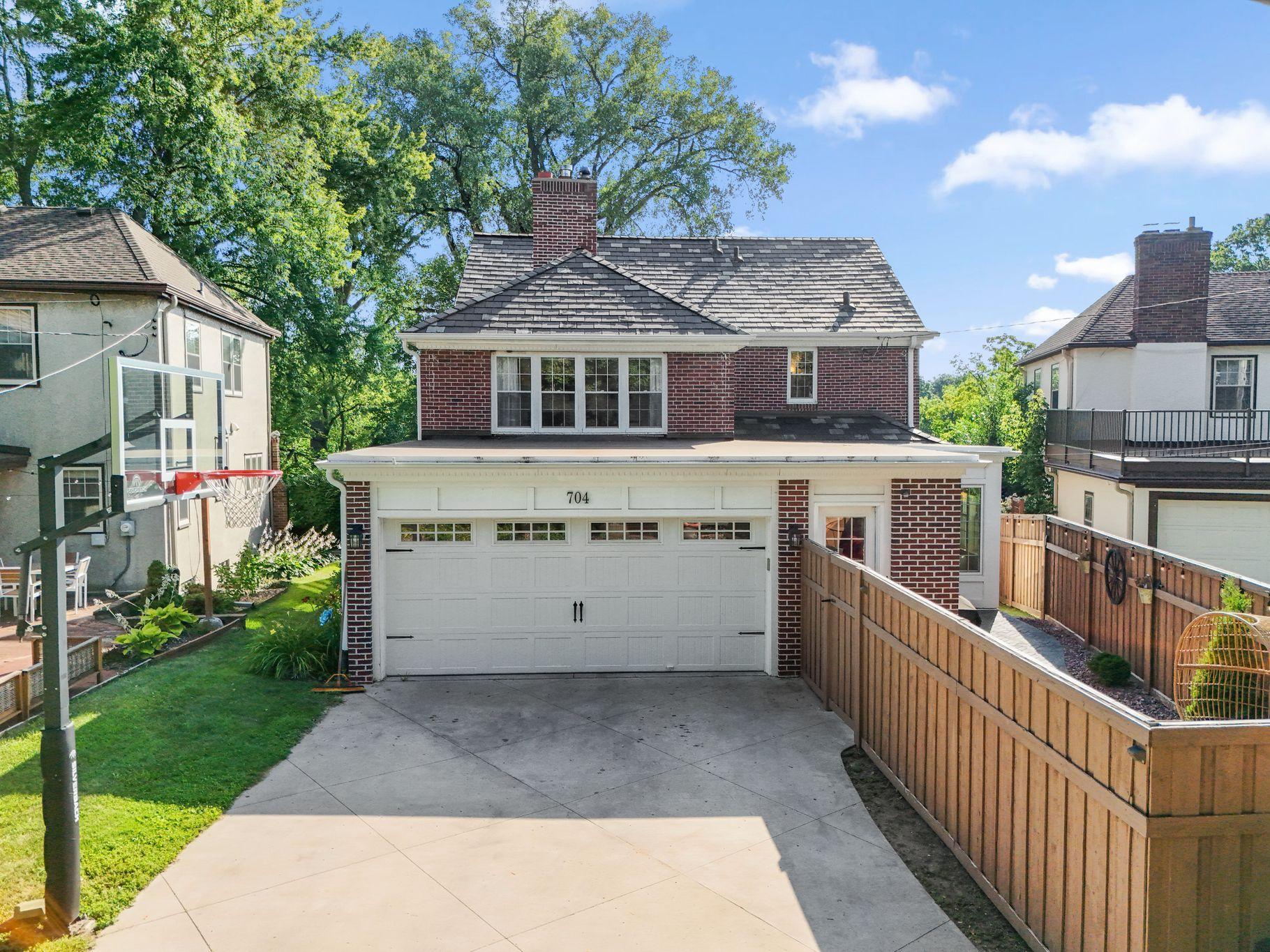 View of Residential at 704 Minnehaha Parkway, Minneapolis MN 55417, Minneapolis (41 of 51) - Mike Wilen | Minnesota Team Real Estate