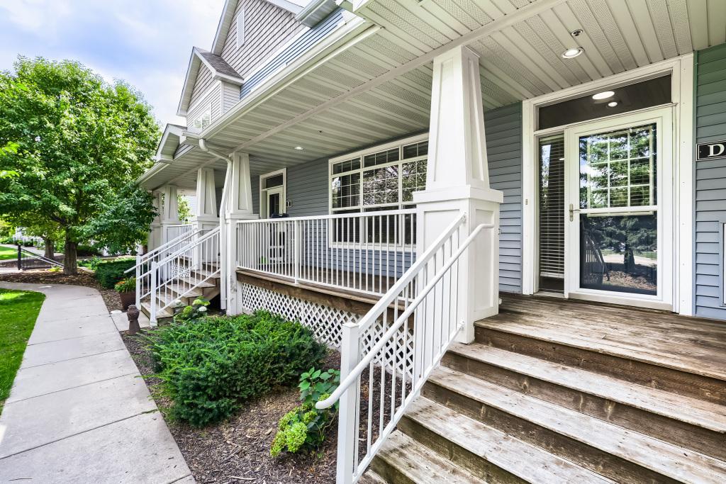 View of (TH) Side x Side at 4940 Underwood Lane, Plymouth - Mike Wilen | Minnesota Team Real Estate