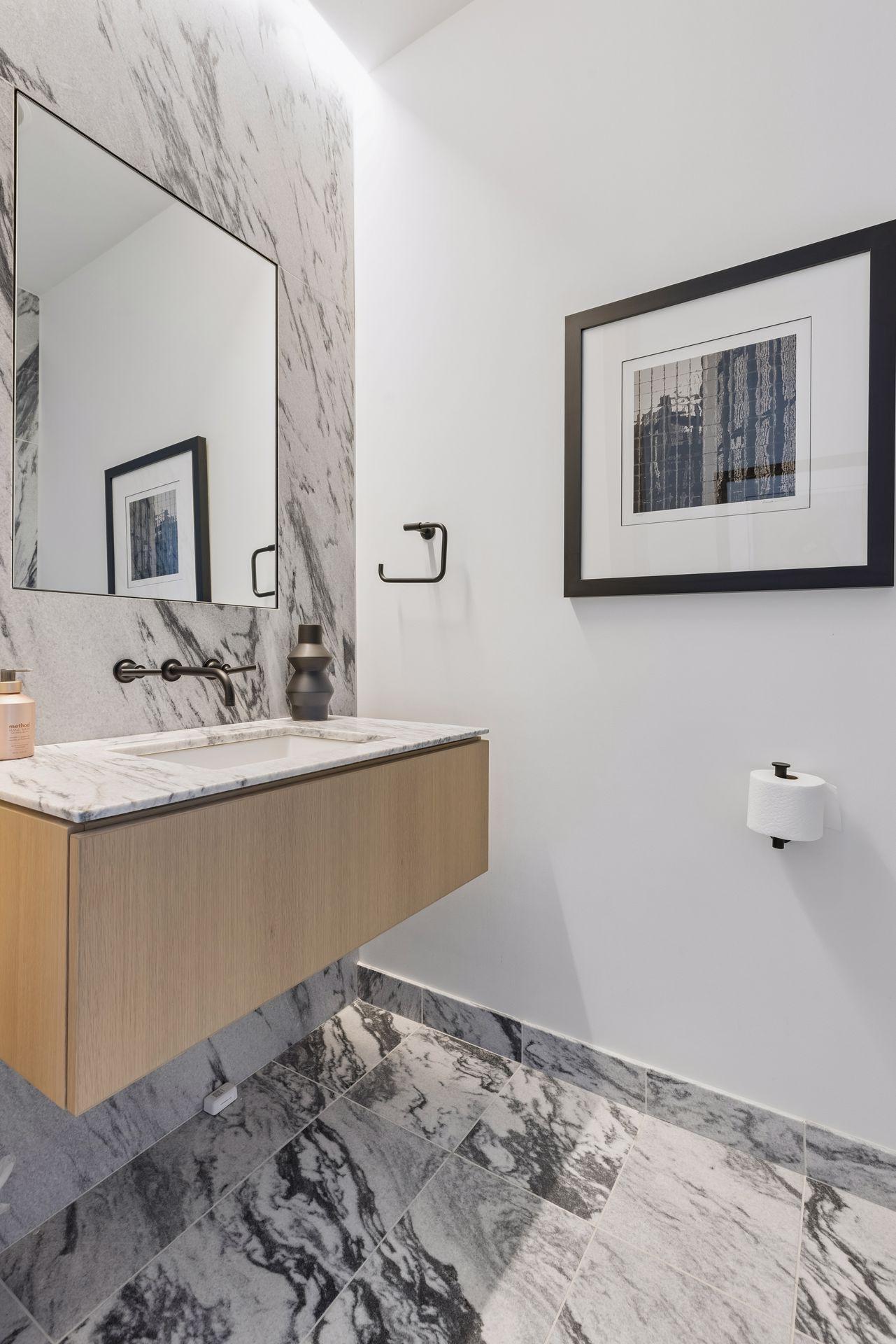 View of Residential at 255 Hennepin Avenue #3505, Minneapolis MN 55401, Minneapolis (29 of 62) - Mike Wilen | Minnesota Team Real Estate