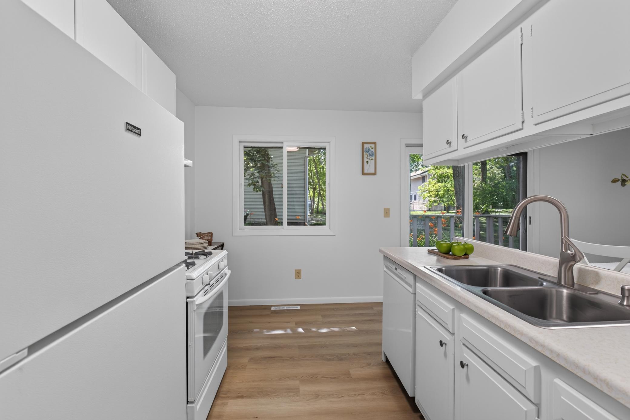 View of Residential at 2755 Upland Lane, Plymouth MN 55447, Plymouth (10 of 21) - Mike Wilen | Minnesota Team Real Estate