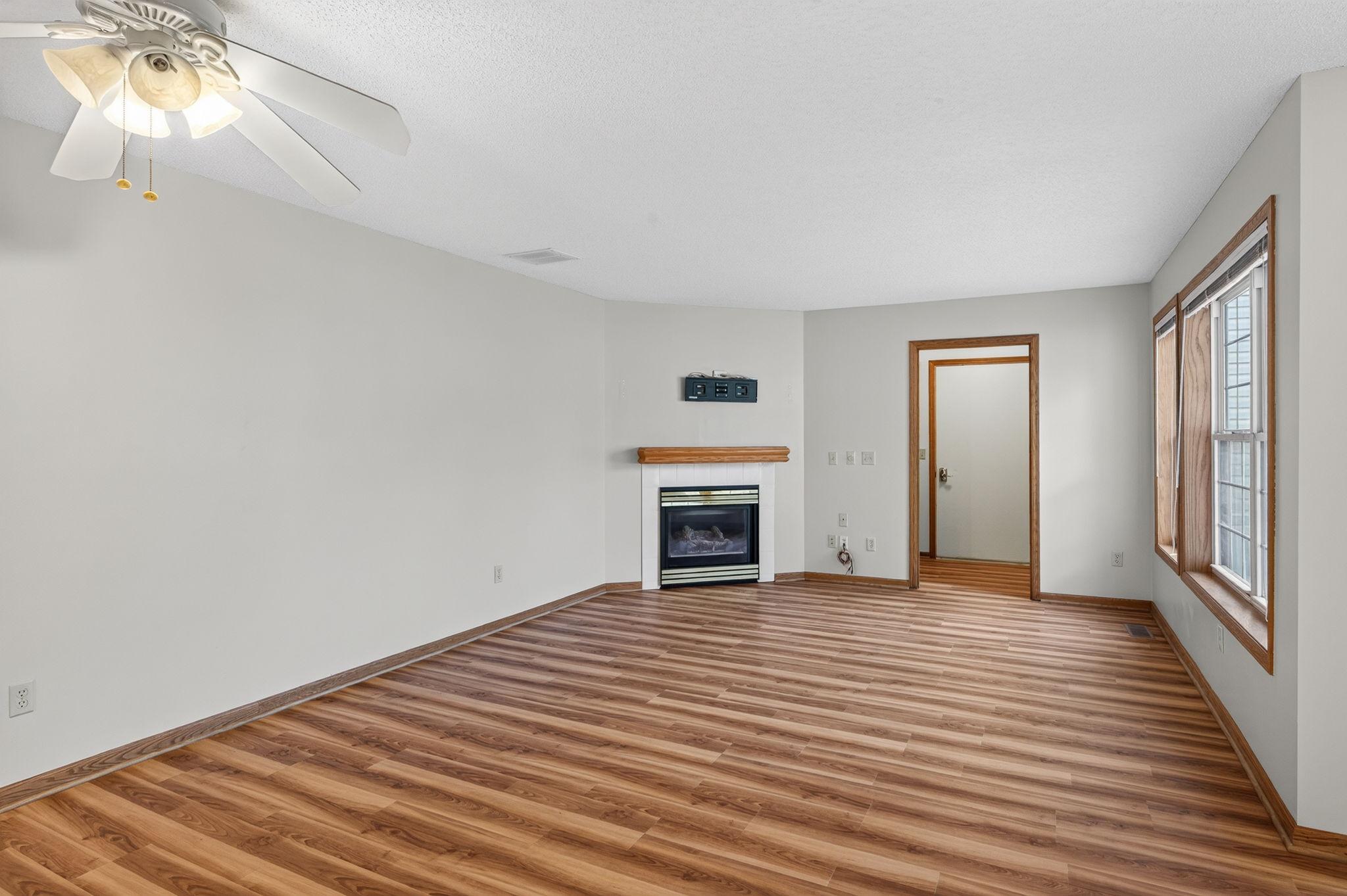View of Residential at 404 Sarazin Street, Shakopee MN 55379, Shakopee (4 of 28) - Mike Wilen | Minnesota Team Real Estate