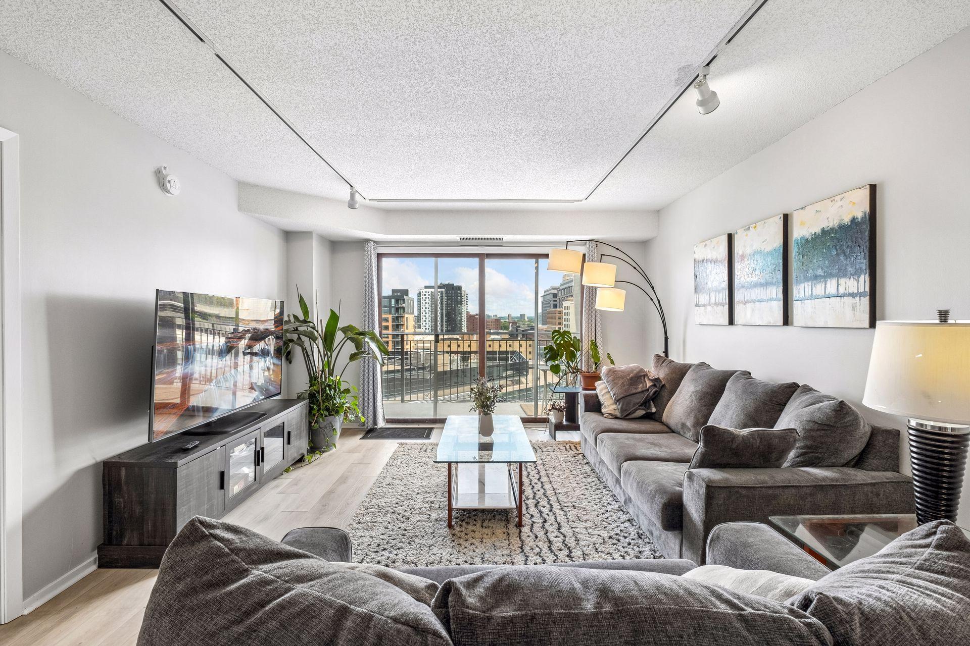 View of Residential at 121 Washington Avenue #1104, Minneapolis MN 55401, Minneapolis (10 of 58) - Mike Wilen | Minnesota Team Real Estate