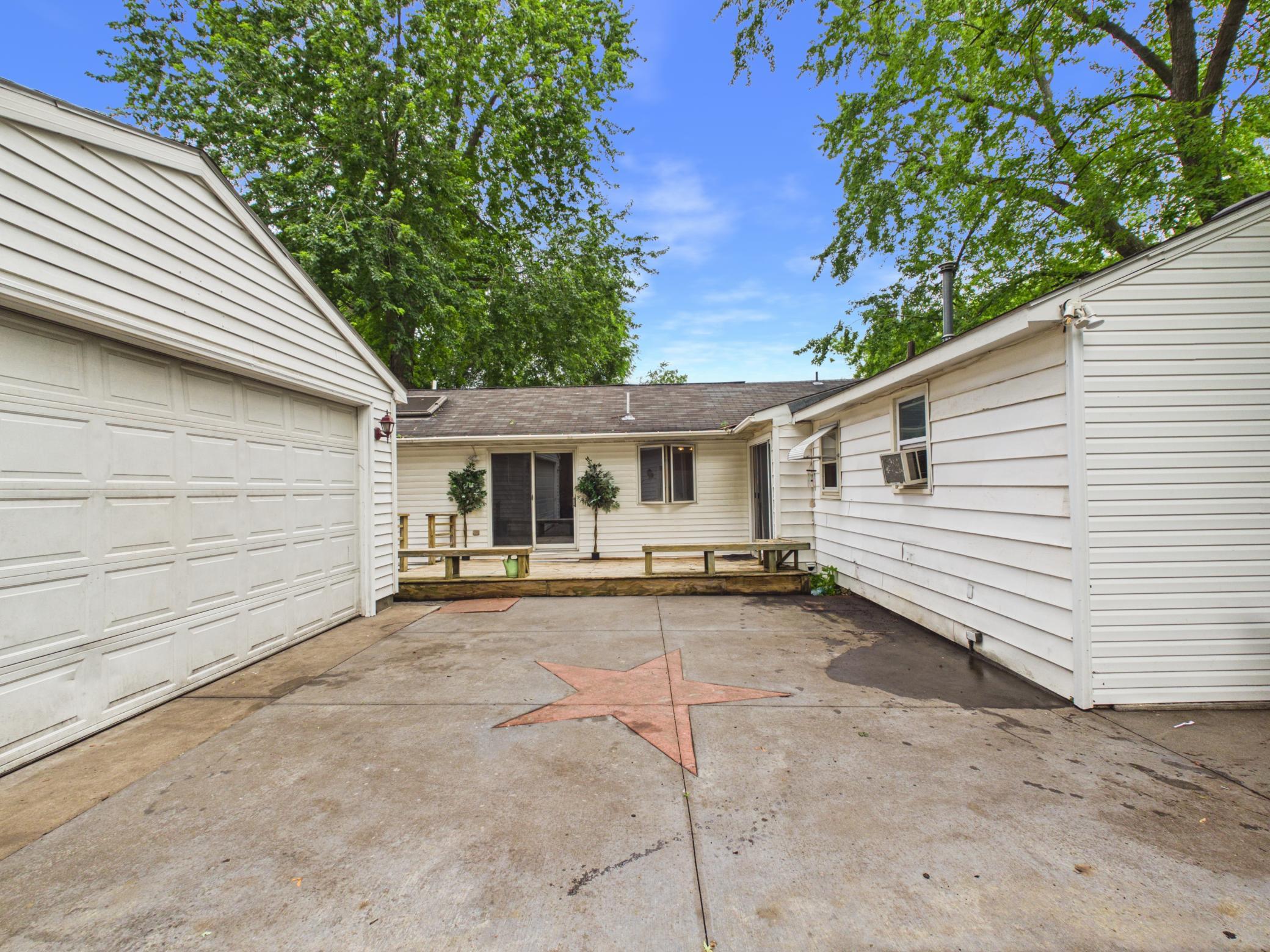 View of Residential at 2940 Sumter Avenue, Saint Louis Park MN 55426, Saint Louis Park (3 of 8) - Mike Wilen | Minnesota Team Real Estate