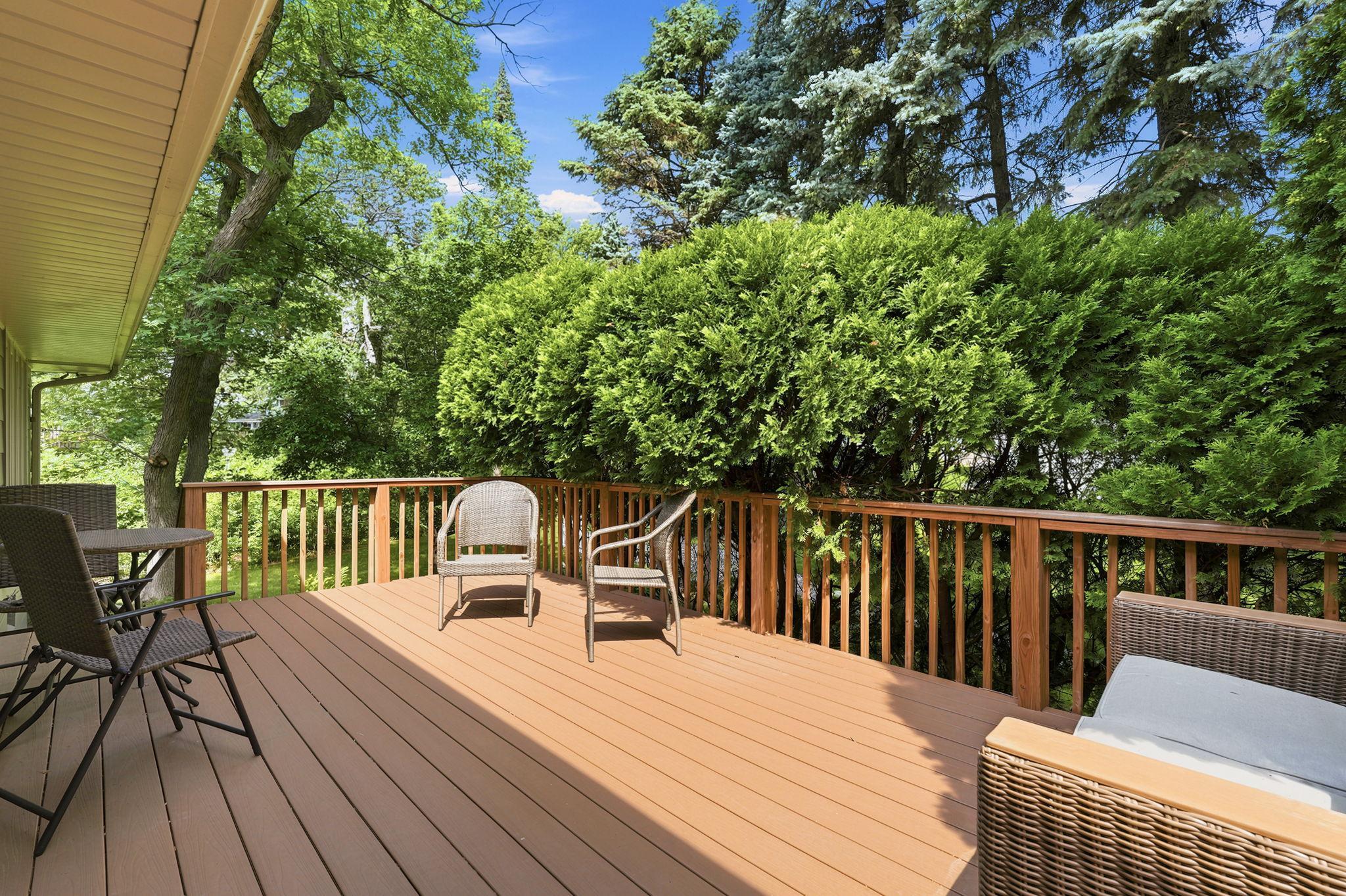 View of Residential at 1527 Windemere Circle, Fridley MN 55421, Fridley (28 of 37) - Mike Wilen | Minnesota Team Real Estate
