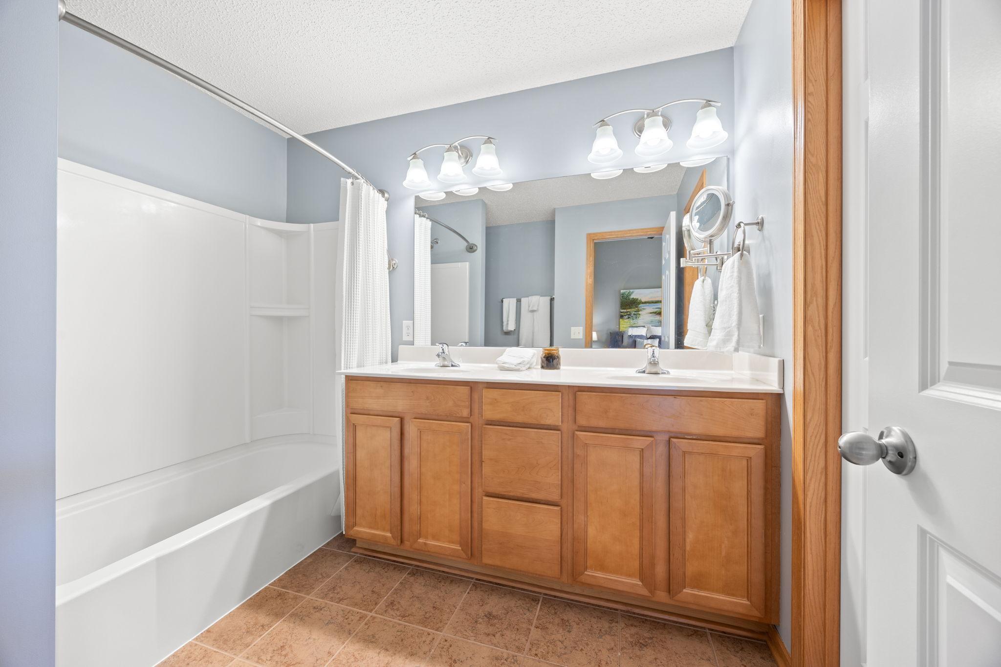 View of Residential at 1246 Chateau Avenue #409, Maplewood MN 55109, Maplewood (15 of 23) - Mike Wilen | Minnesota Team Real Estate