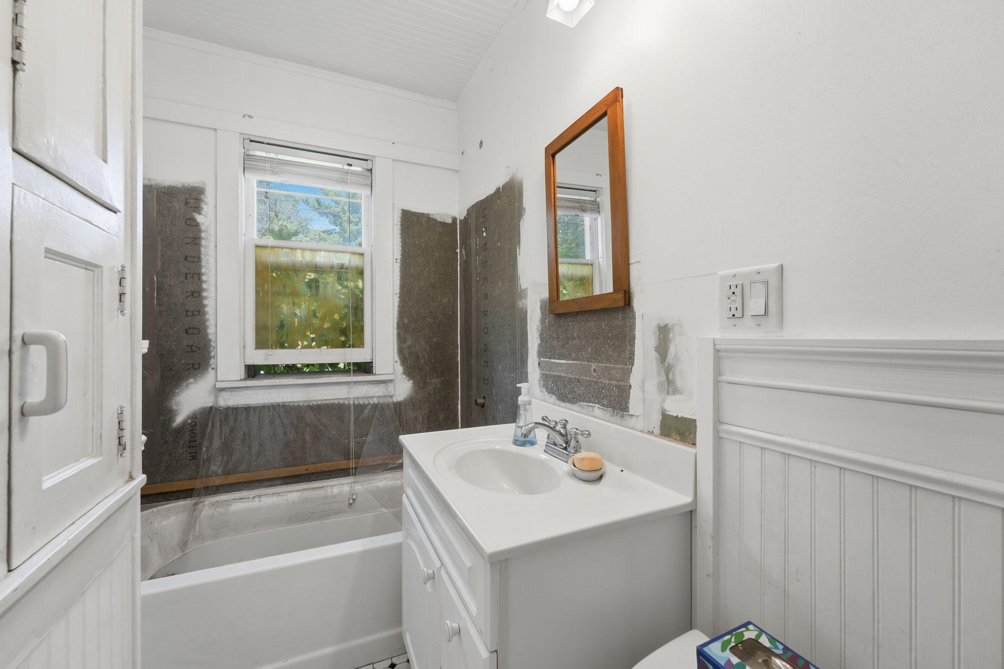 View of Residential Income at 921 27th Avenue, Minneapolis MN 55414, Minneapolis (24 of 28) - Mike Wilen | Minnesota Team Real Estate