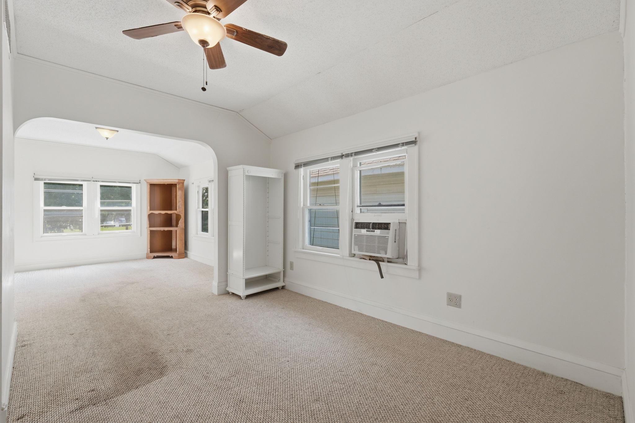 View of Residential Income at 921 27th Avenue, Minneapolis MN 55414, Minneapolis (18 of 28) - Mike Wilen | Minnesota Team Real Estate