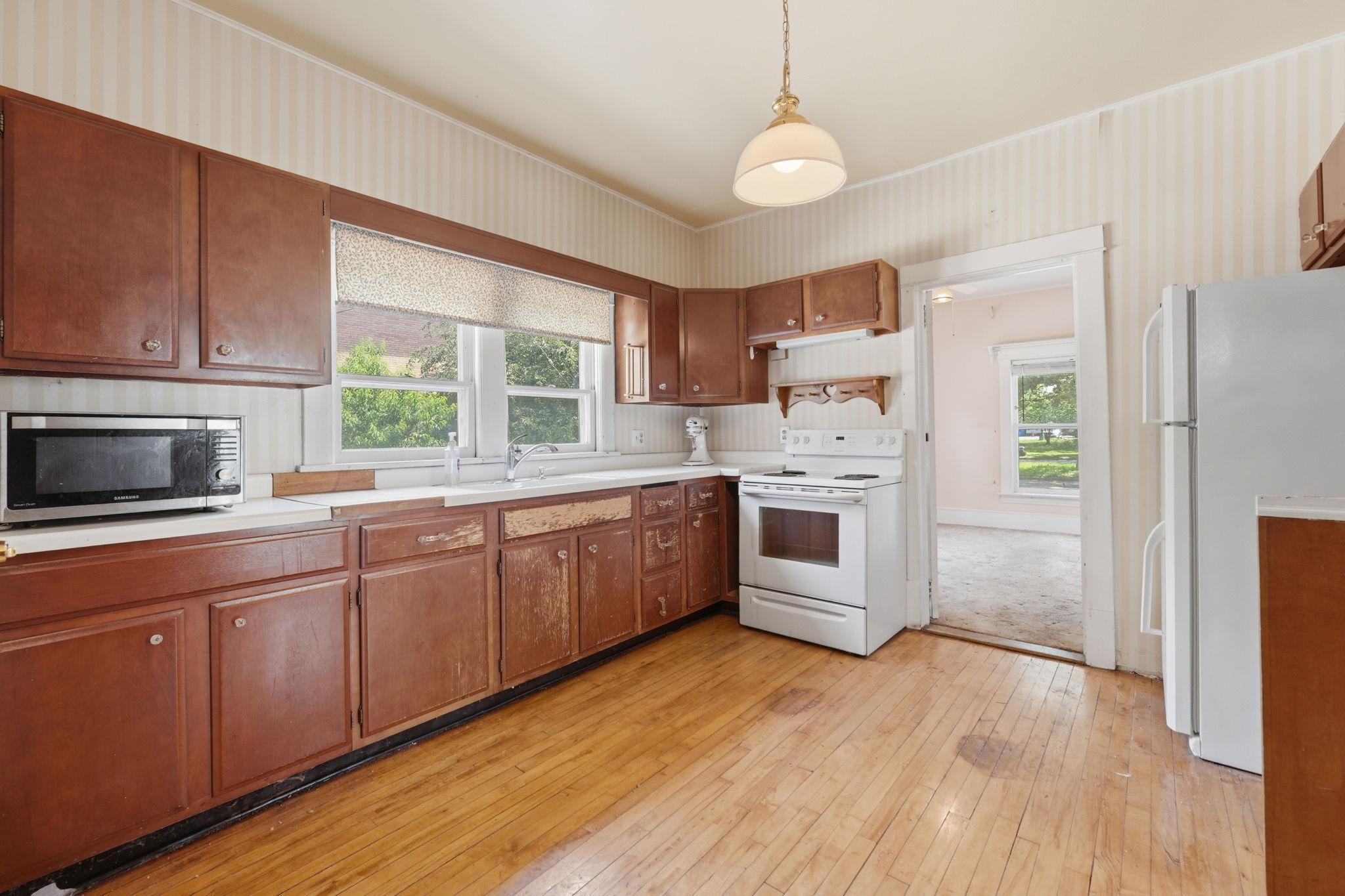 View of Residential Income at 921 27th Avenue, Minneapolis MN 55414, Minneapolis (9 of 28) - Mike Wilen | Minnesota Team Real Estate