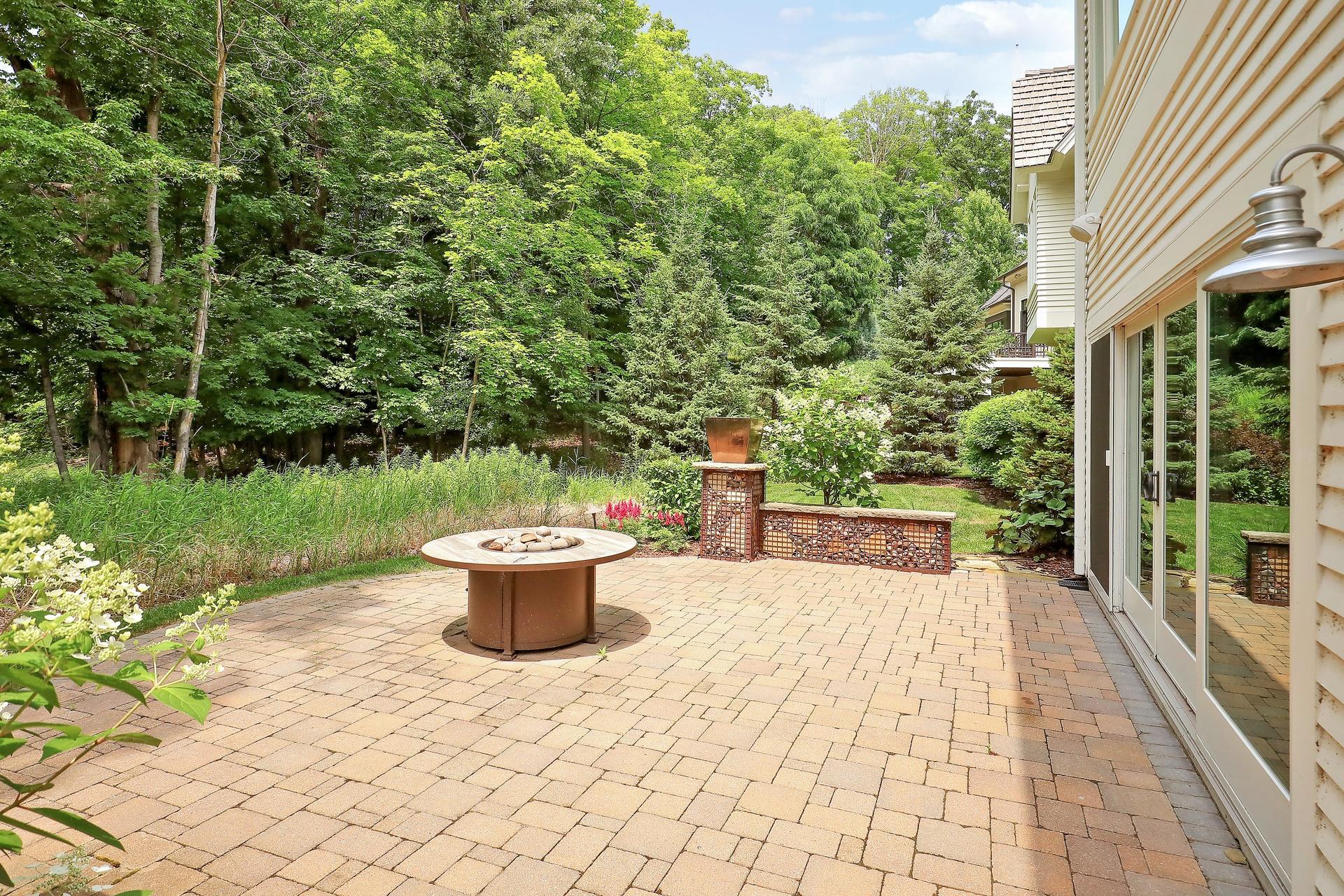 View of Residential at 415 Carpenters Pt, Wayzata MN 55391, Wayzata (28 of 39) - Mike Wilen | Minnesota Team Real Estate
