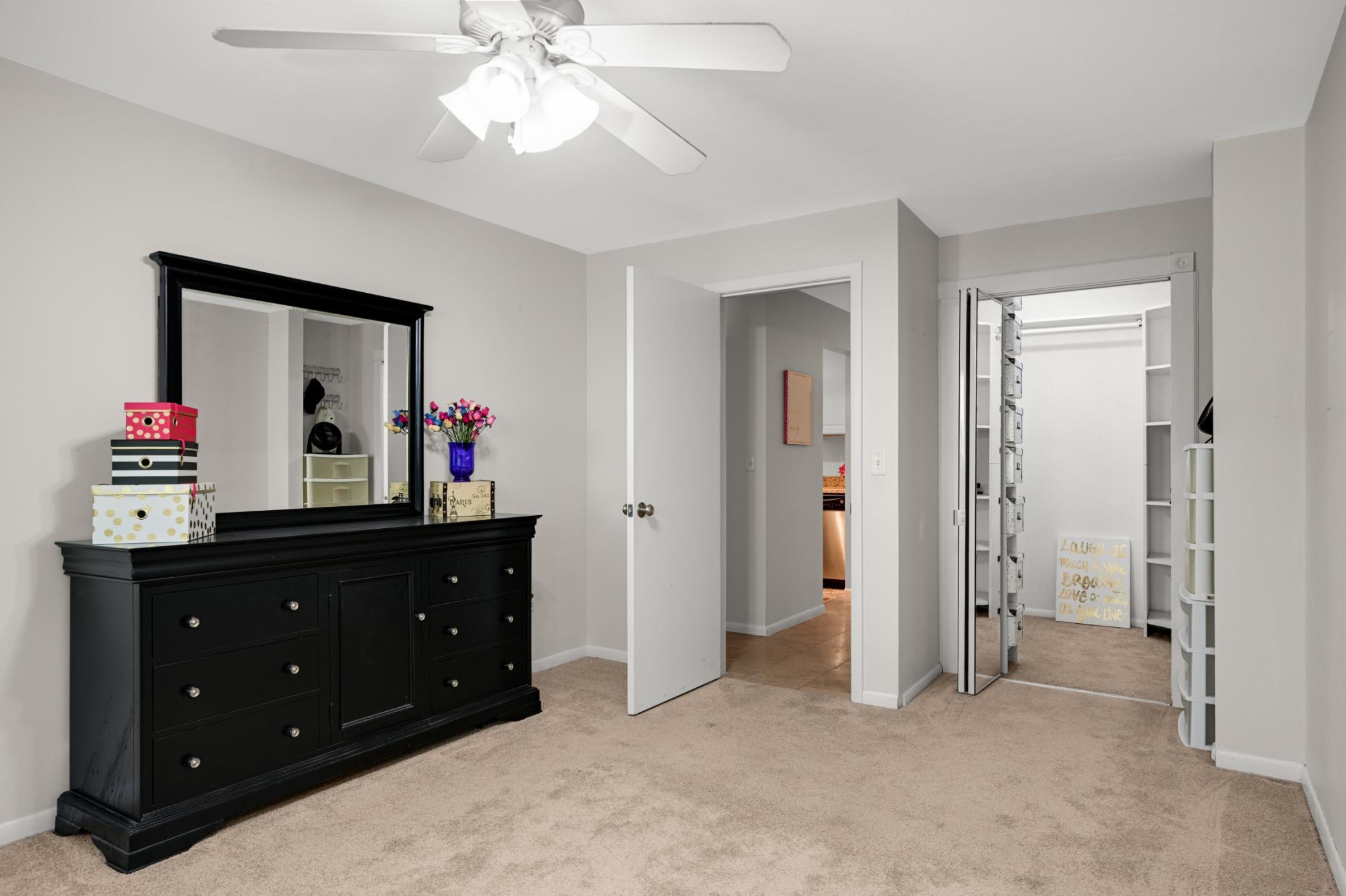 View of Residential at 1901 Emerson Avenue #104, Minneapolis MN 55403, Minneapolis (28 of 45) - Mike Wilen | Minnesota Team Real Estate