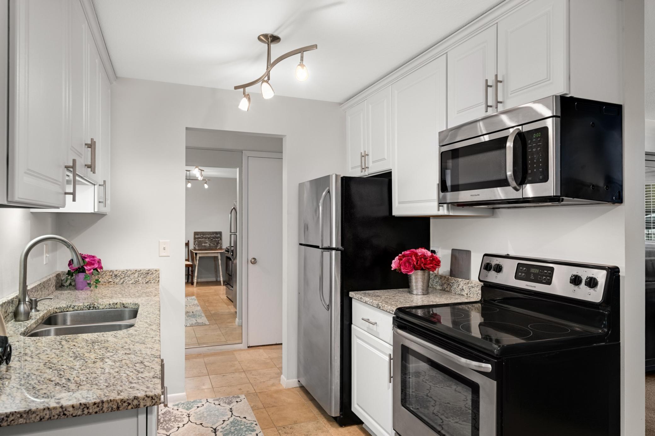 View of Residential at 1901 Emerson Avenue #104, Minneapolis MN 55403, Minneapolis (24 of 45) - Mike Wilen | Minnesota Team Real Estate