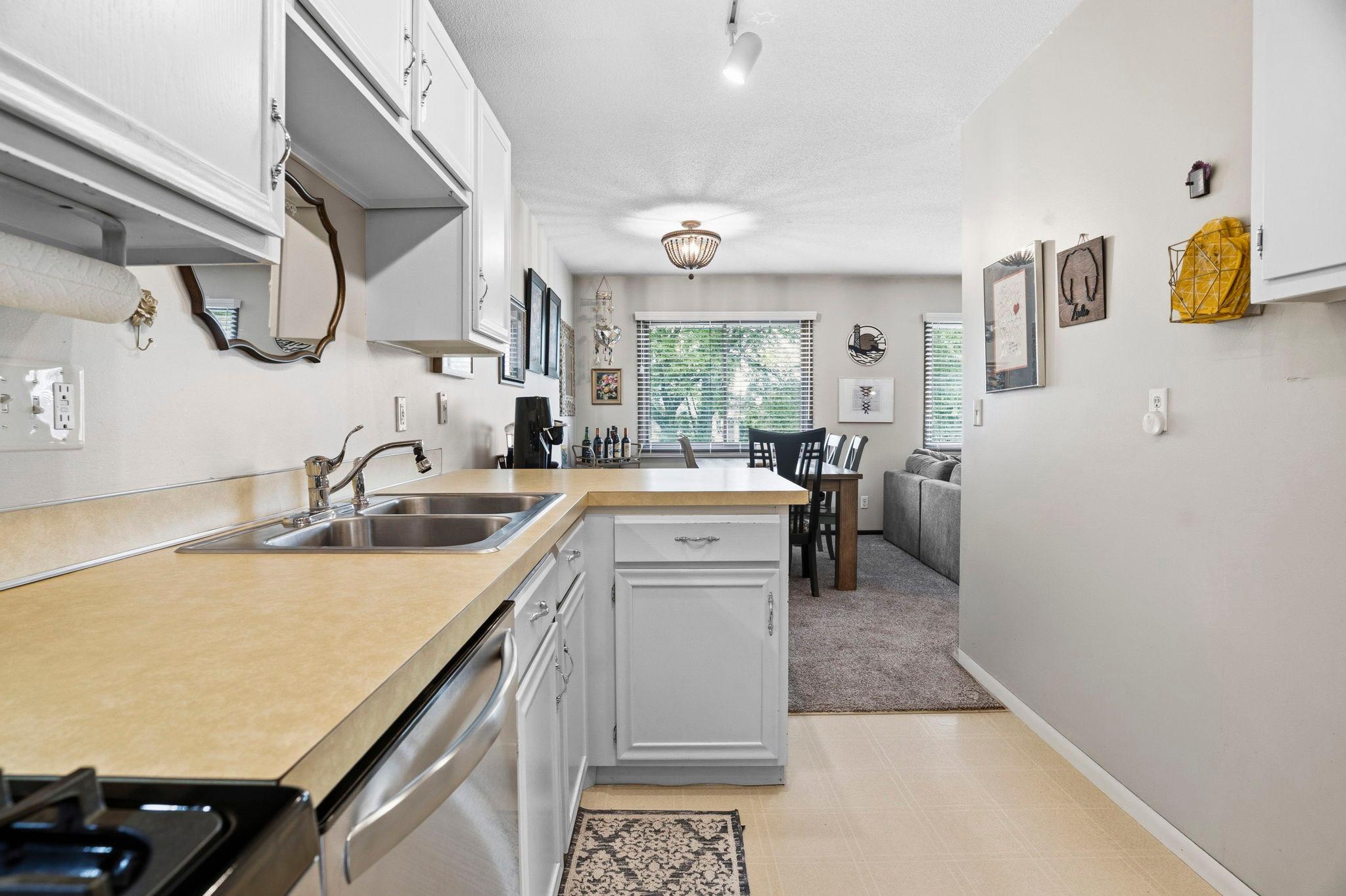 View of Residential at 11913 70th Place, Maple Grove MN 55369, Maple Grove (5 of 29) - Mike Wilen | Minnesota Team Real Estate